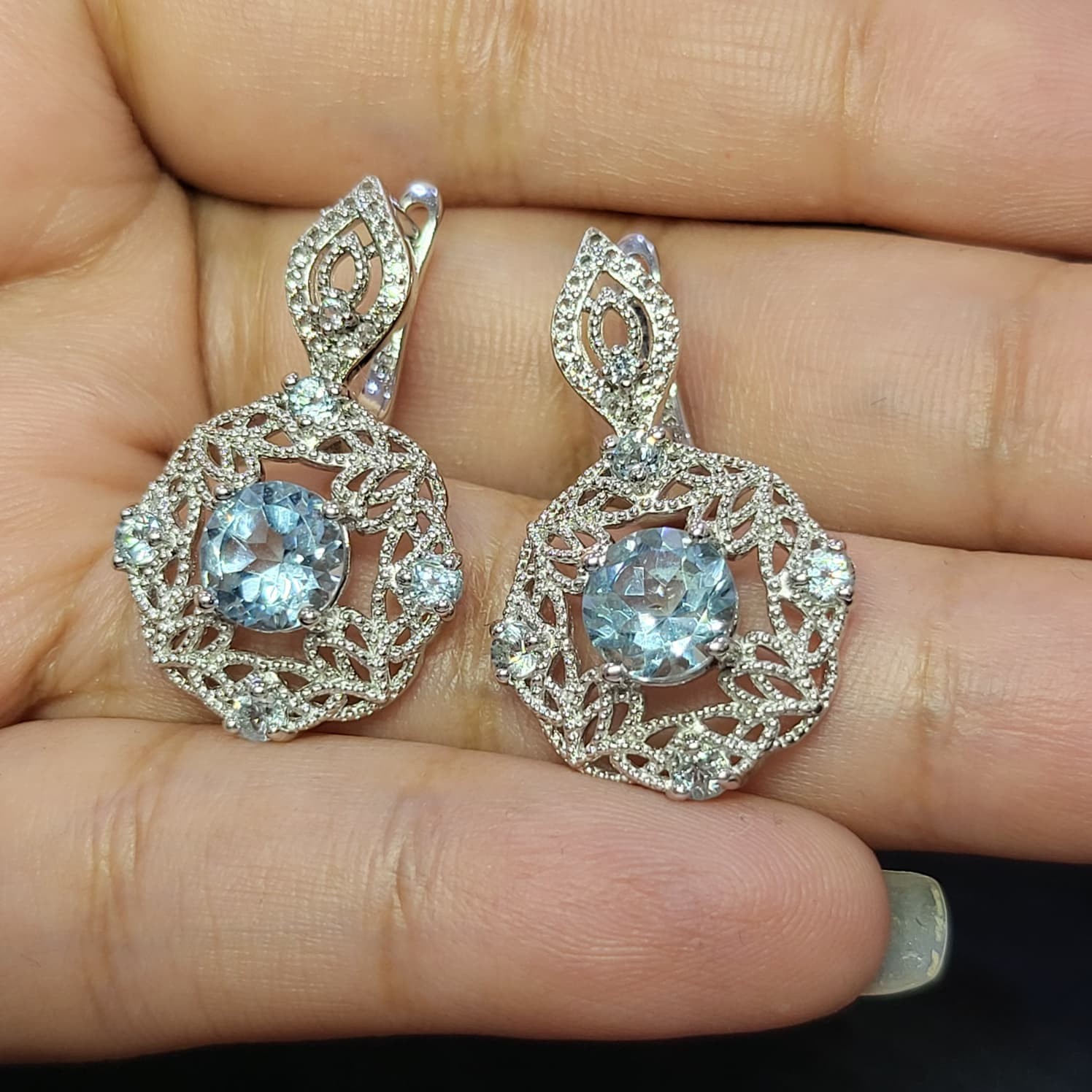 925 Sterling silver Earing Round Sky Blue Topaz 7.00MM Gemstone Jewelry.
