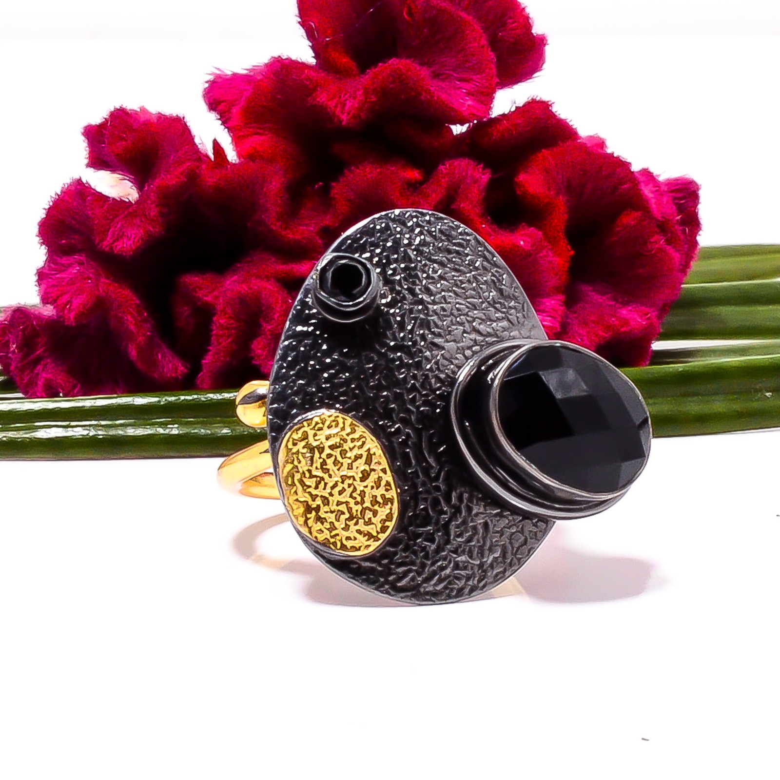 Black Onyx Gemstone Black And Gold Plated 925 Sterling Silver Ring s.7 Sku75