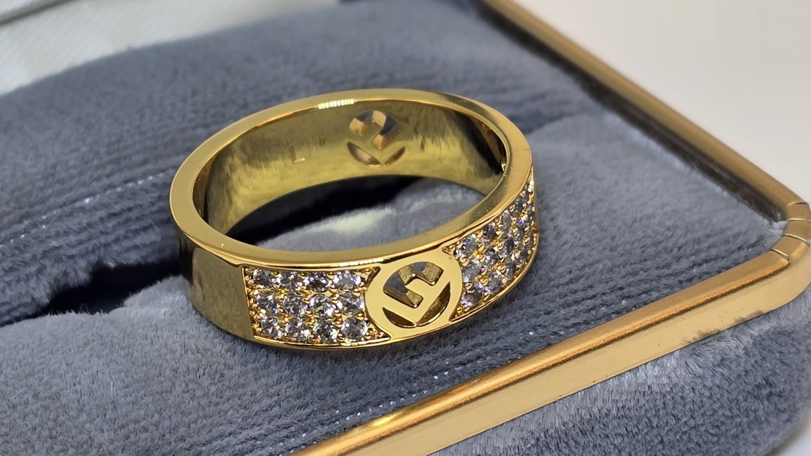 Fendi FF Logo Ring Gold Tone Pave Crystal Band Size 8.5 Made In Italy