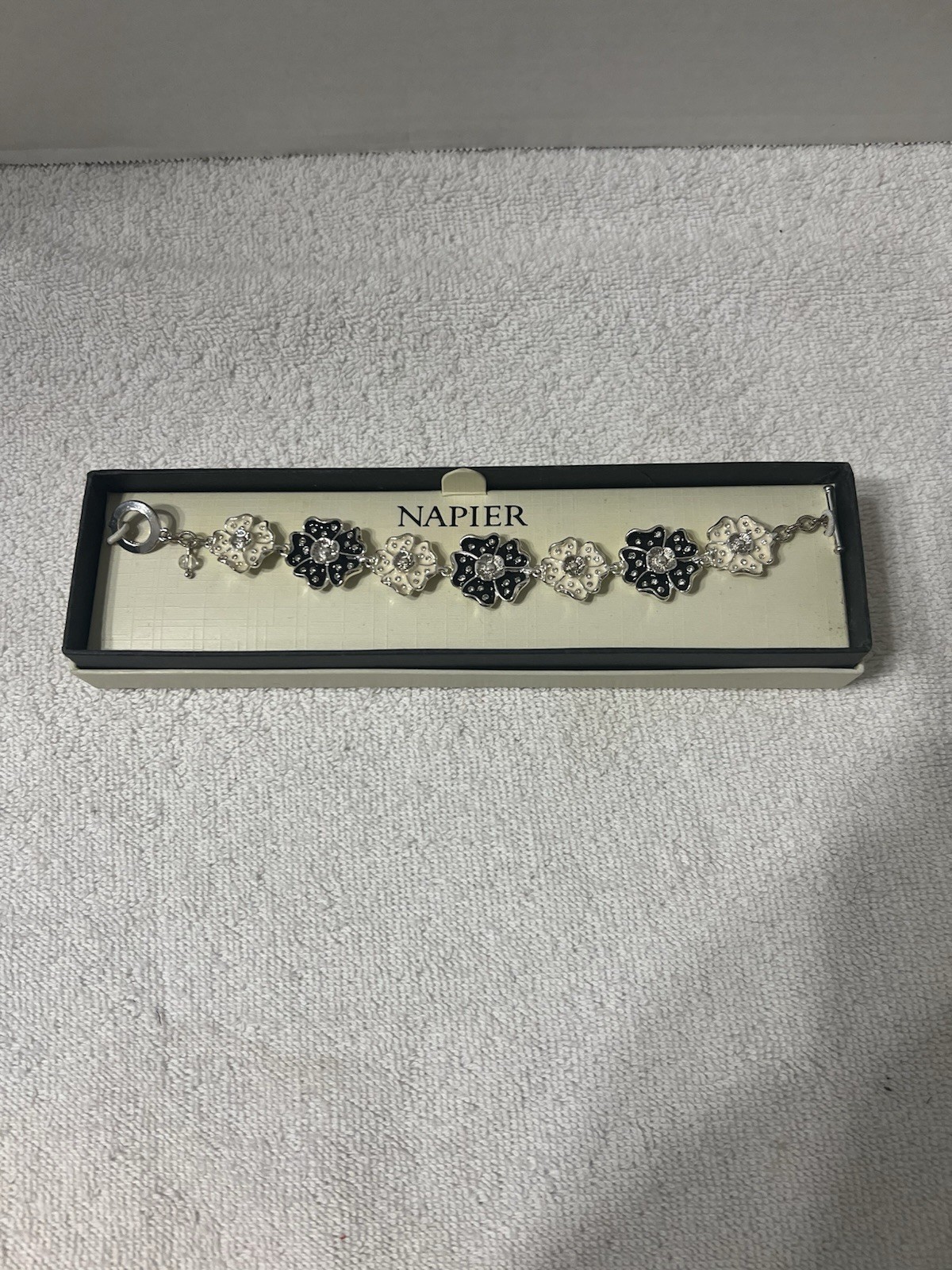 NAPIER Women’s 7″ Bracelet Sliver & Black Floral NEW IN BOX