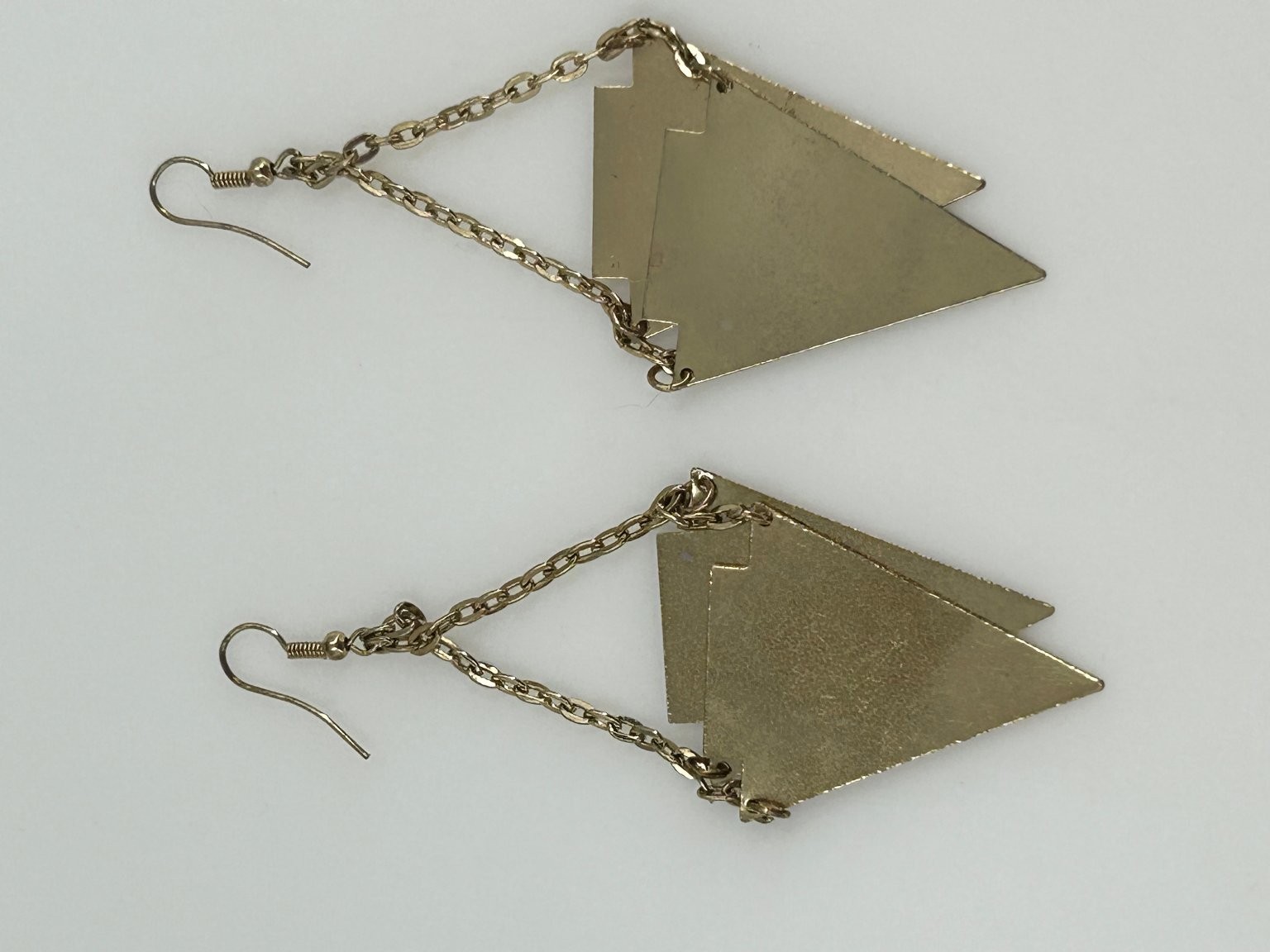 Vintage Geometric Triangle Dangle Hook Earrings Gold Tone Chain 3.5in Drop