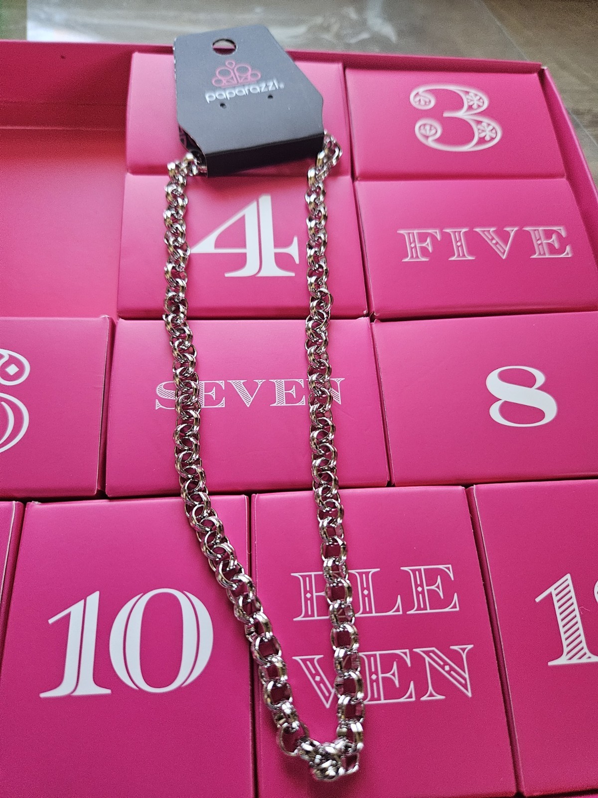 Paparazzi Advent Calendar 2025 – 1 Rhodium Plated Necklace -11 Charms Cachet