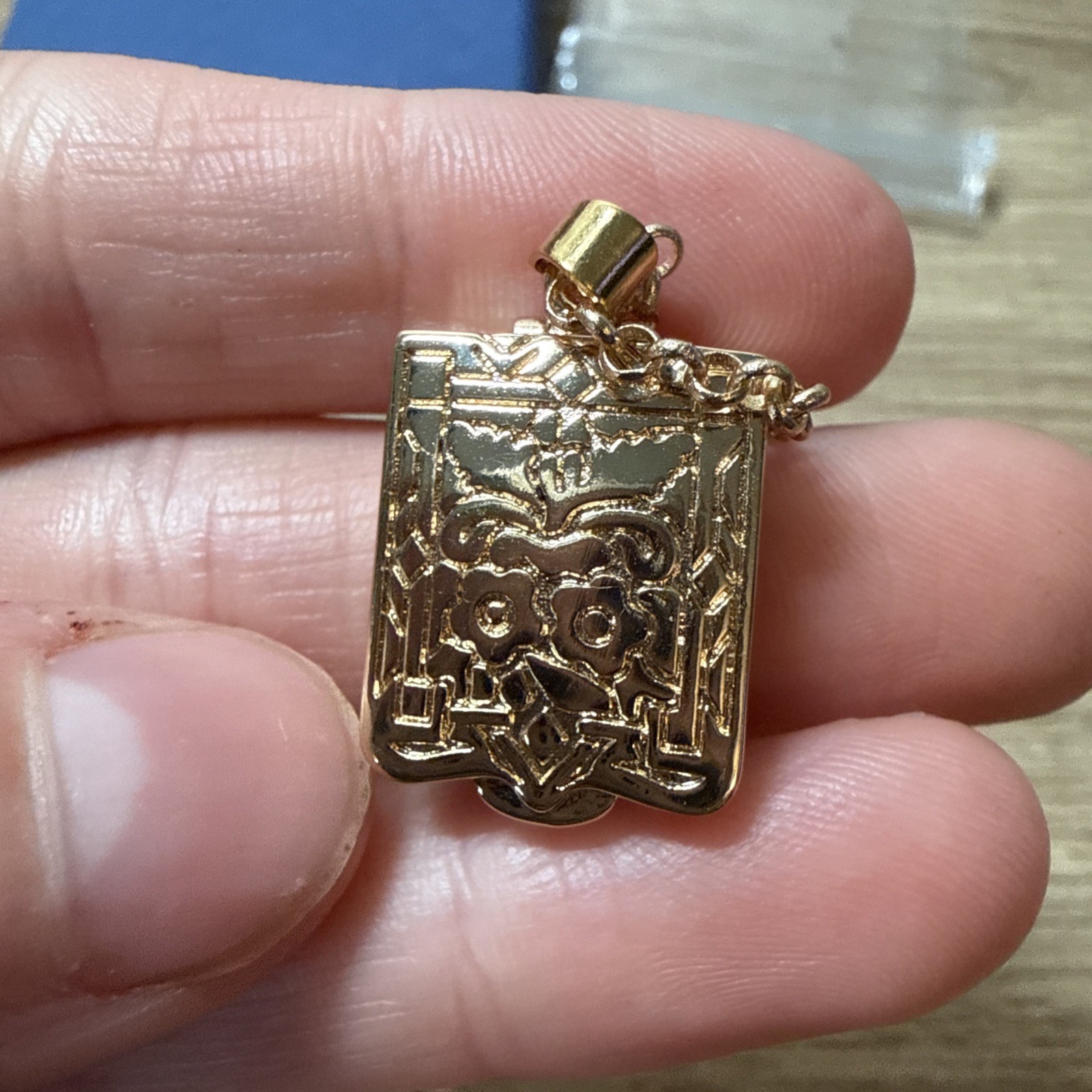 Gold Photo Locket Pendant Necklace Rectangle Flower New L2