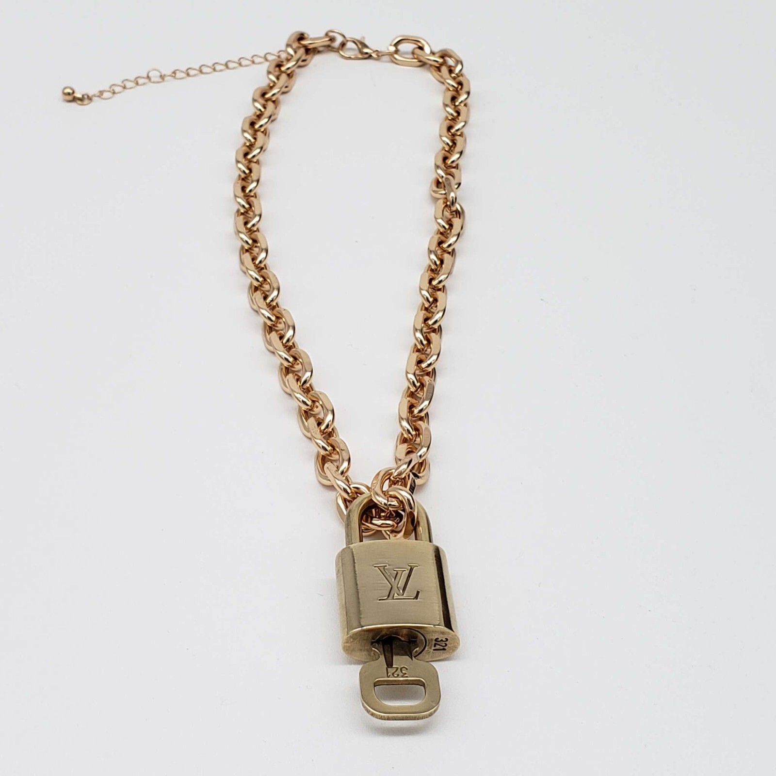 100% Auth Louis Vuitton Lock & Key with Unbranded Gold Plated Chain Necklace