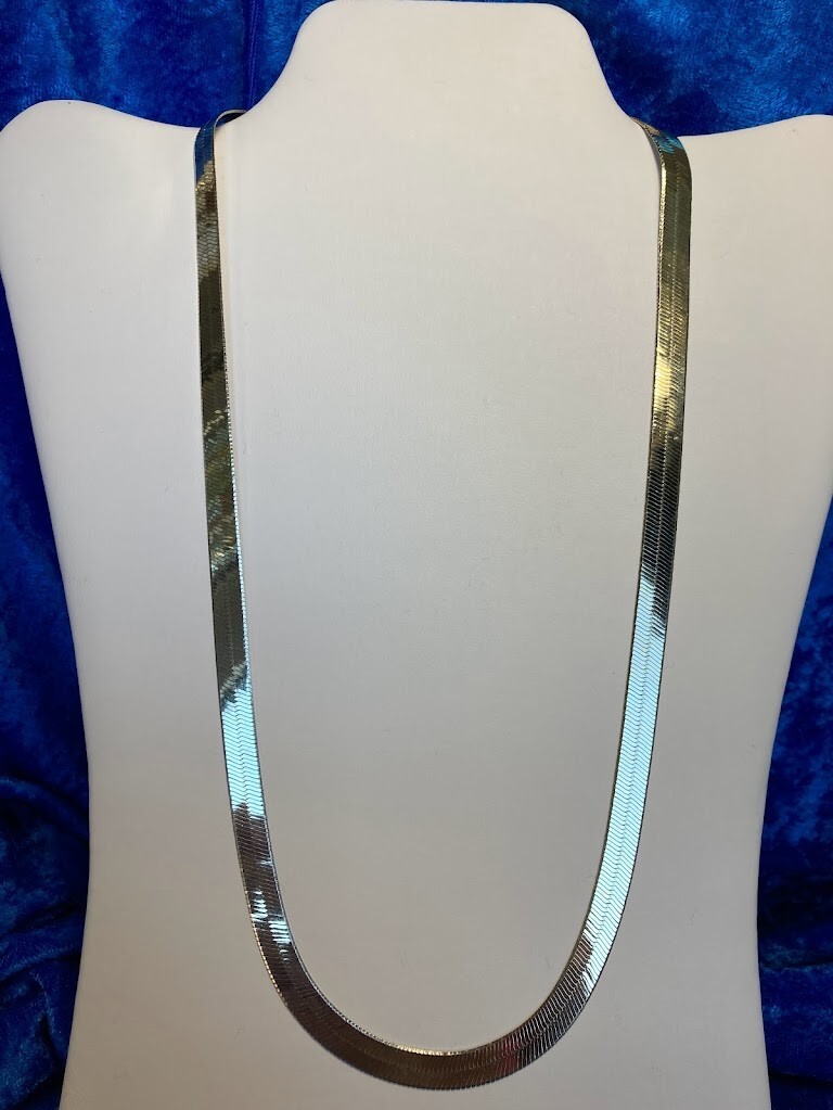 925 Sterling Silver Herringbone Chain Necklace ~Length 17.5″ ~ 4mm Wide ~Wt 9.1g