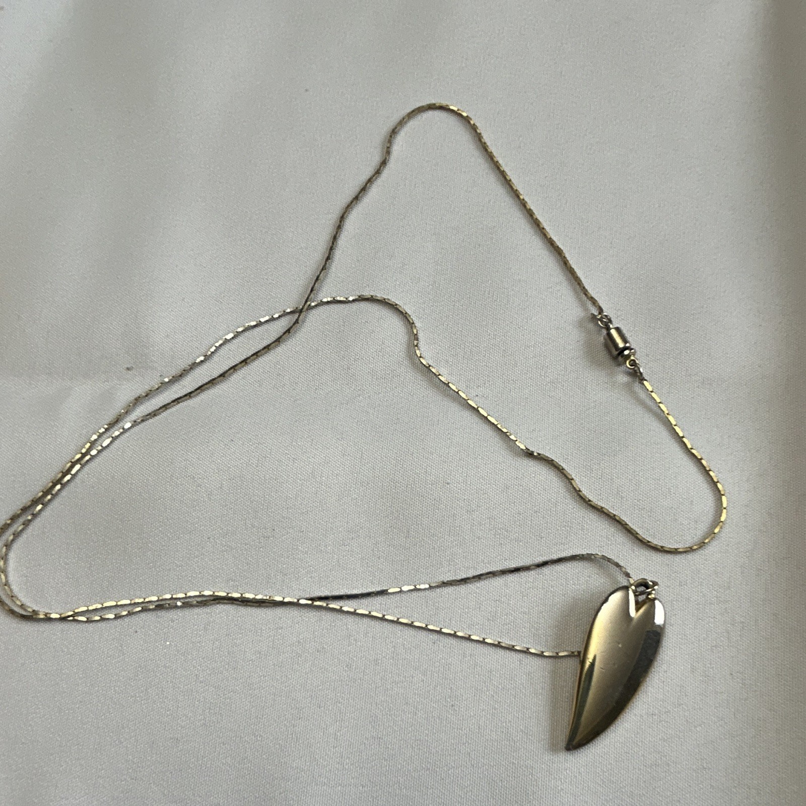 Silver Tone Box Chain Necklace Heart Charm Pendant, Metal, No Stone, Barrel