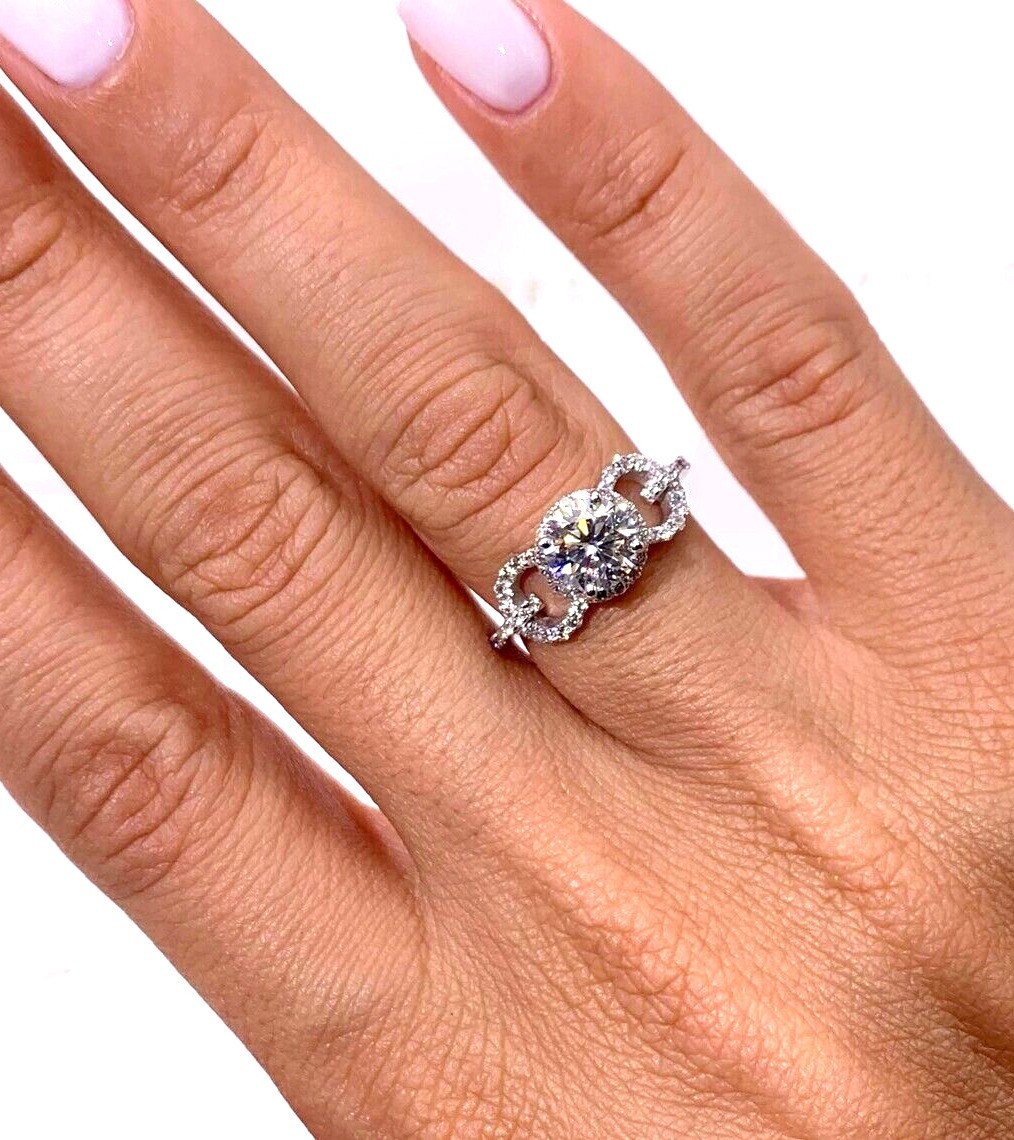 1.50Ct Round Cut Simulated Diamond Pretty Wedding Ring In 14k White Gold Plated