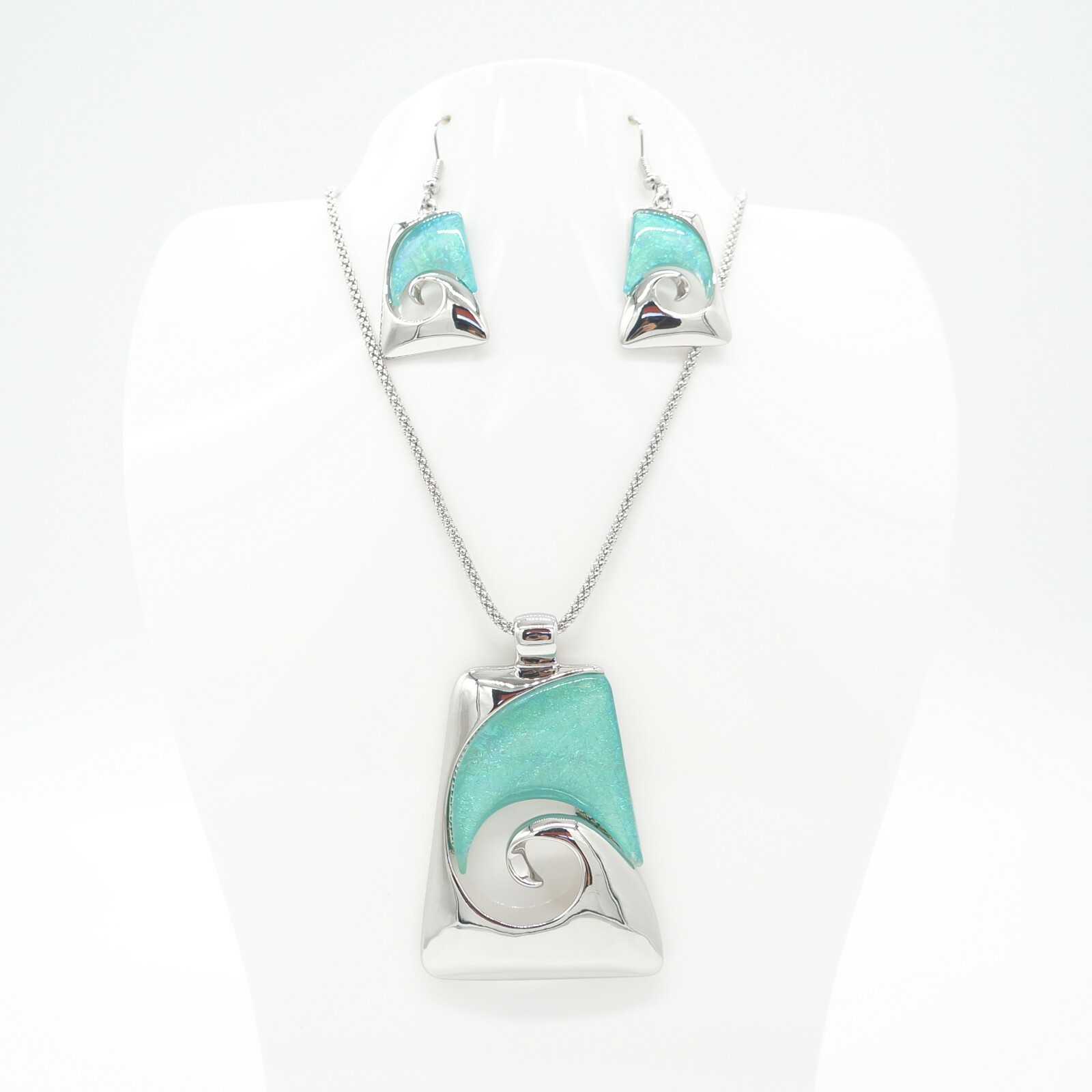 Resin Jewelry Necklace, Pendant, and Earring Set – Metal Alloy Ocean Wave