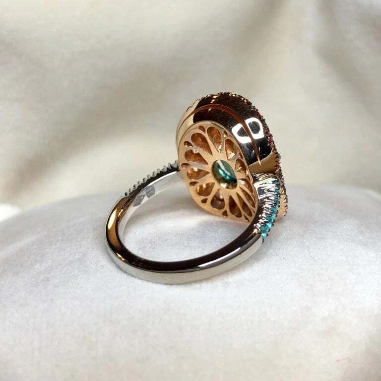 Amazing 6.50CT Oval Cut Lagoon Tourmalin, Paraïba Tourmaline & Amethyst Ring.