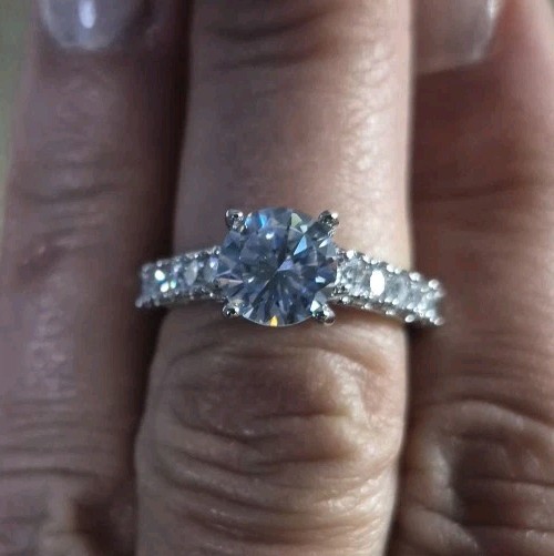 Silver Tone Ring Solitare With Accents And Matching Band Size 6.5