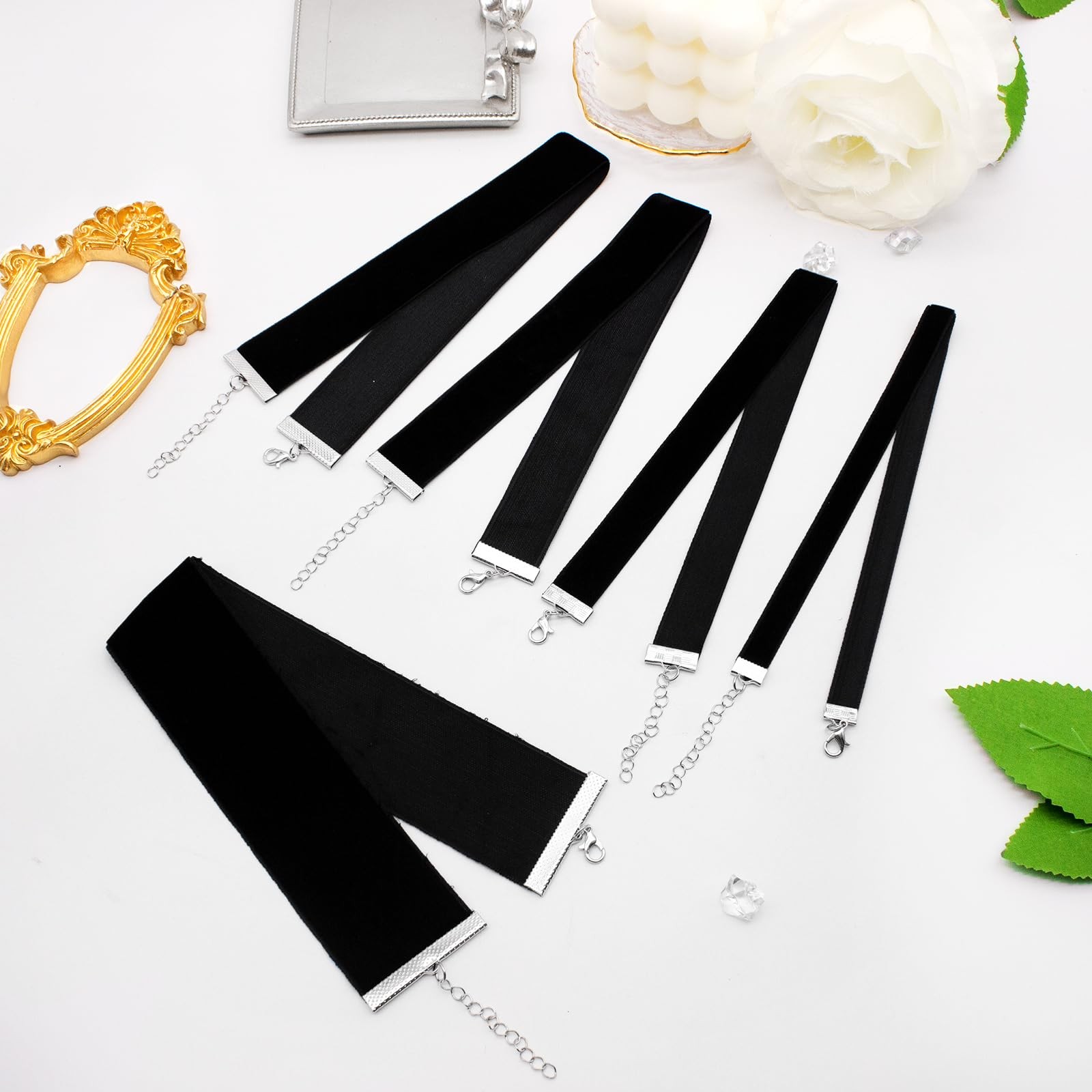 yfstyle 4pcs Black Choker Necklaces for Woman Adjustable Layered Black Velvet…