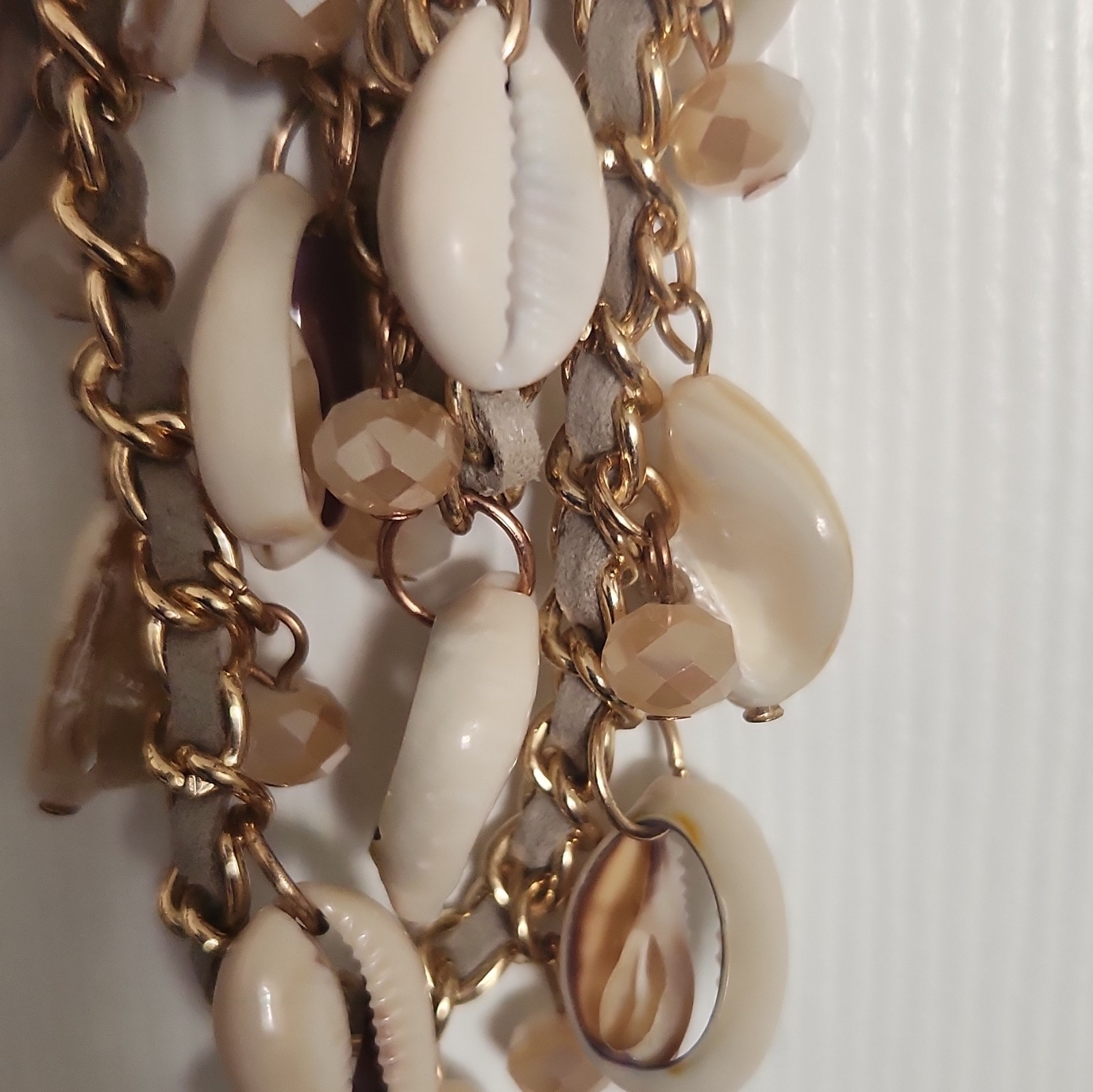 Gold Tone Cable Chain Shell Charm Pendant Necklace Lobster Clasp