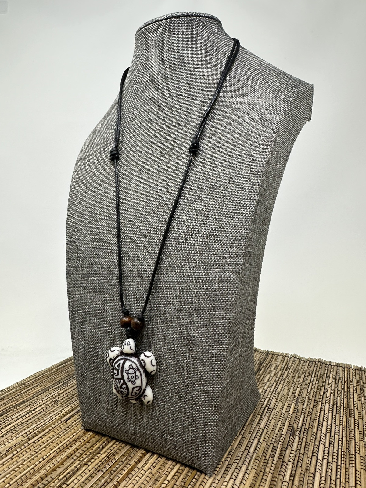 Handmade Turtle Pendant Necklace – Rasta (Hand-Painted), White, Brown – Taino