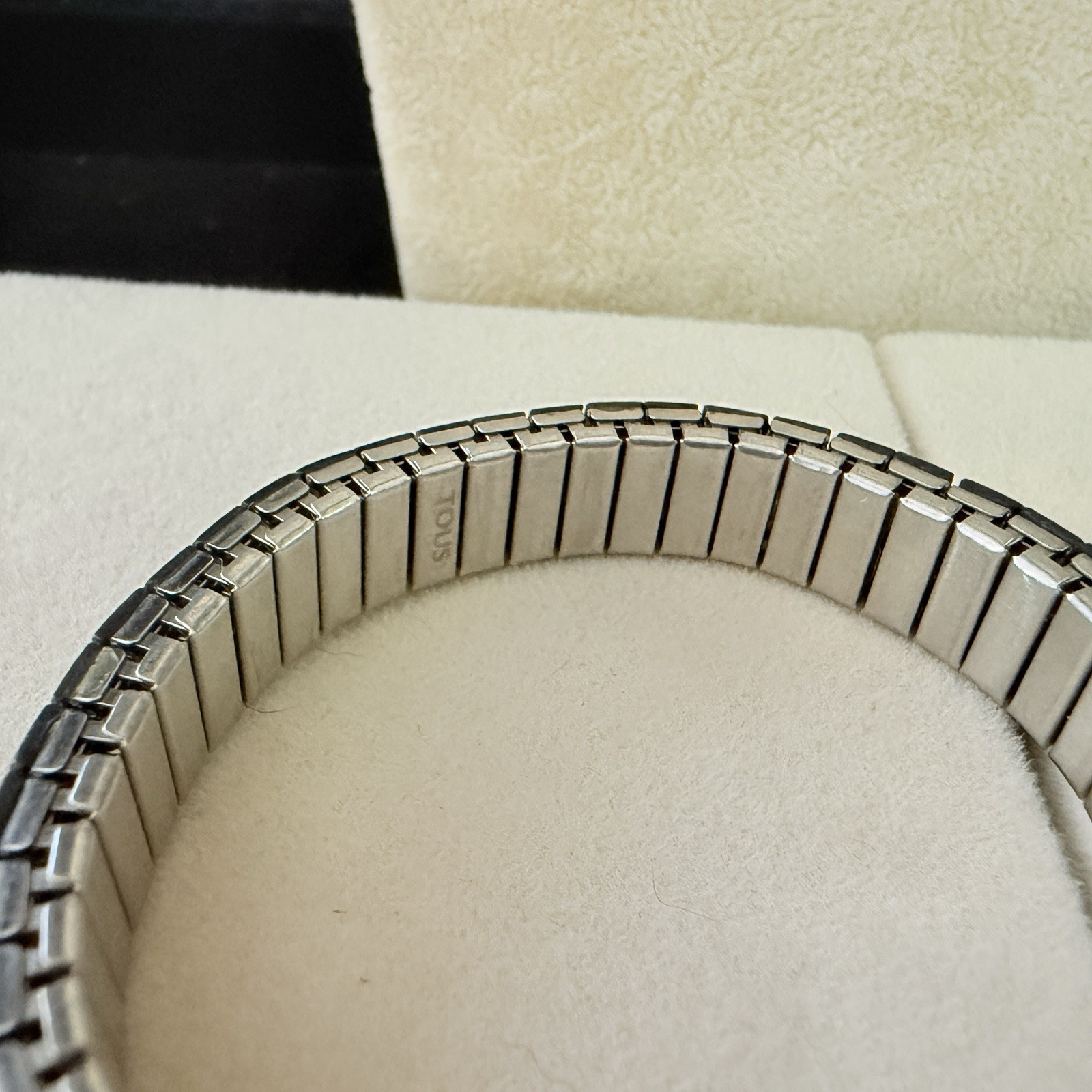 STUNNING TOUS BLACK ONYX & STEEL EXPANSION STRETCH BRACELET-179