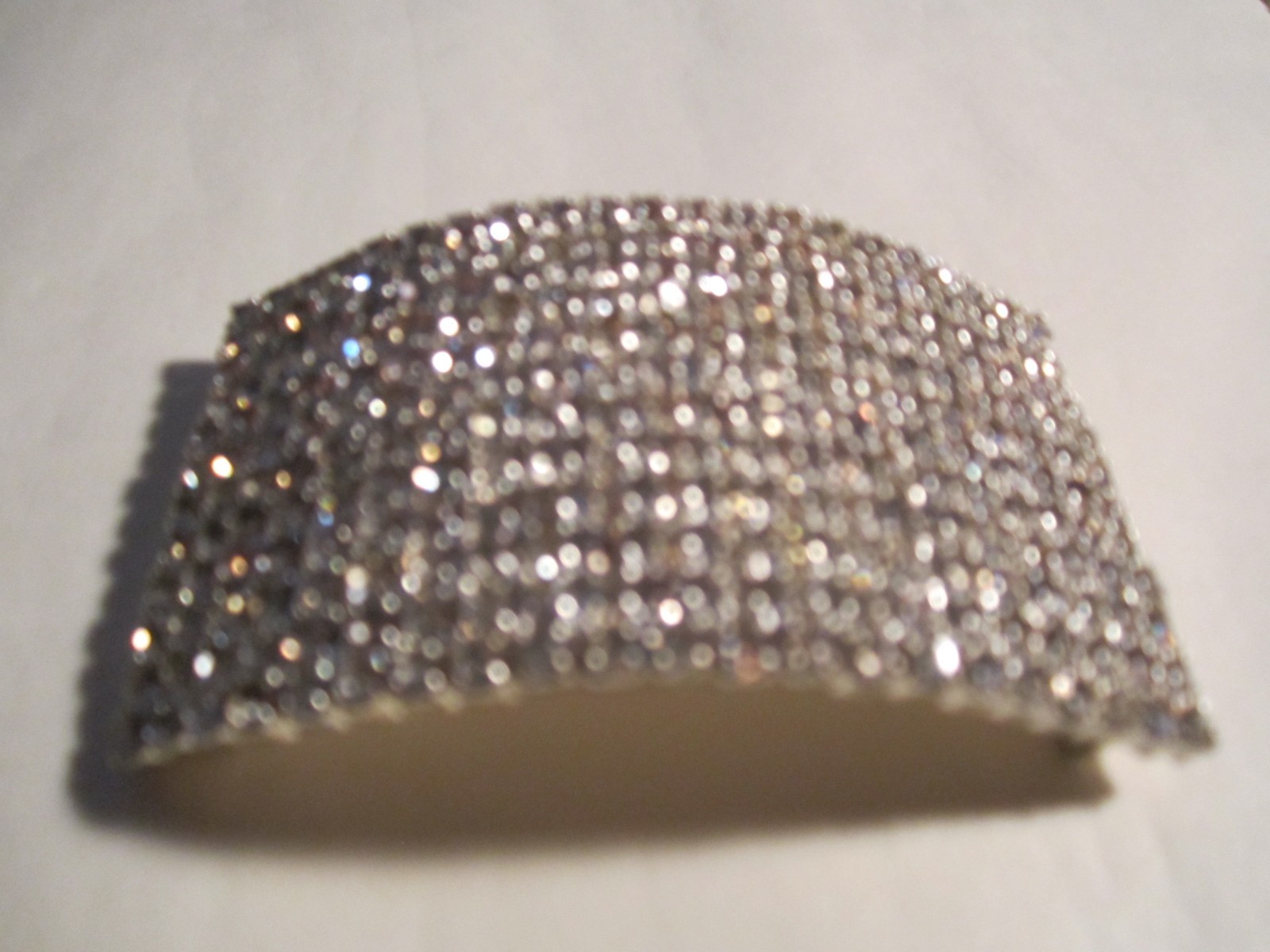 VINTAGE SPARKLING CRYSTAL BROOCH PIN 2 7/8″ X 1 1 /2″ – OFC-D4