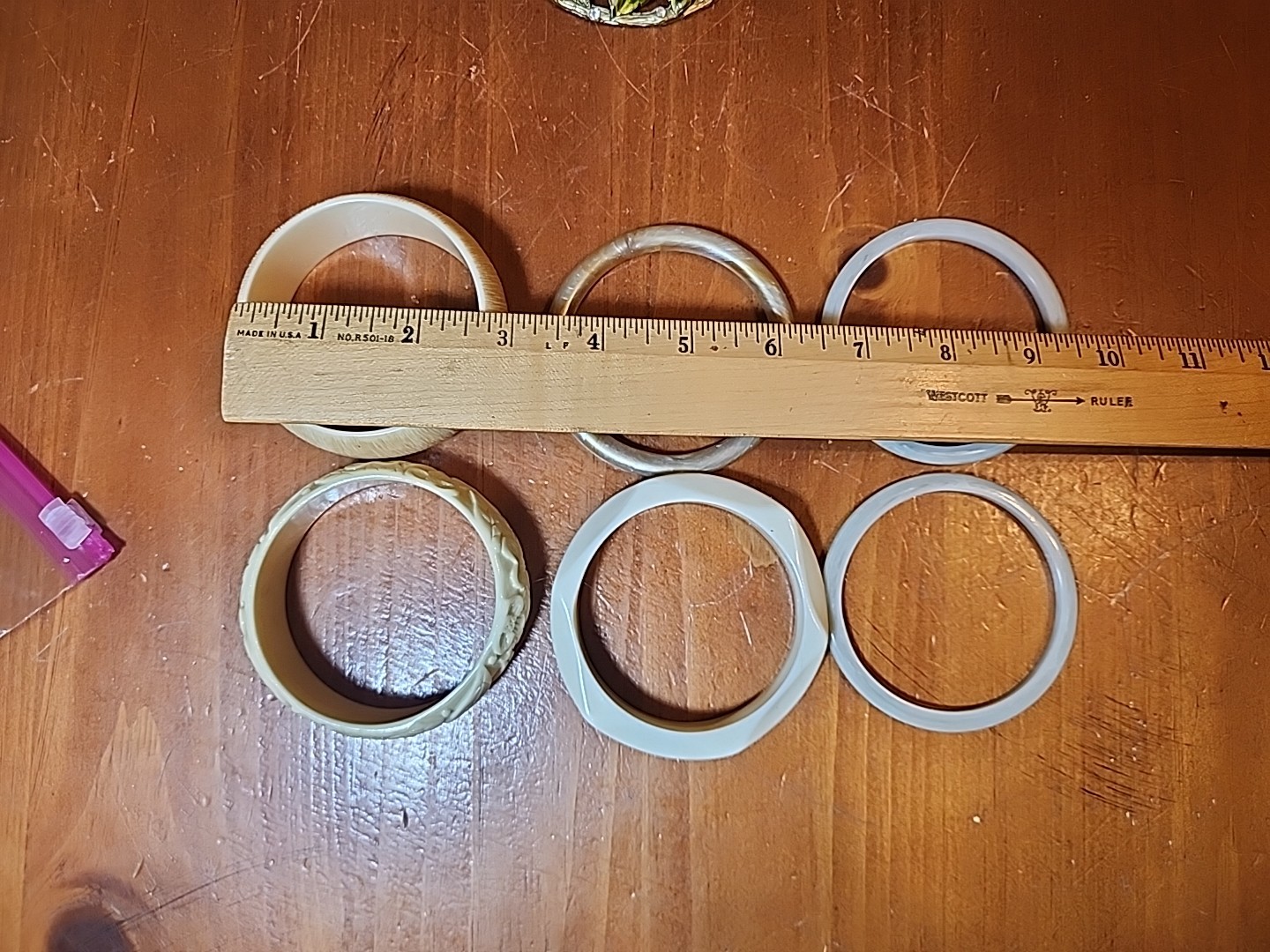 6 Plastic Bangle Bracelets Vtg To Mod Beige Cream Off White Gray