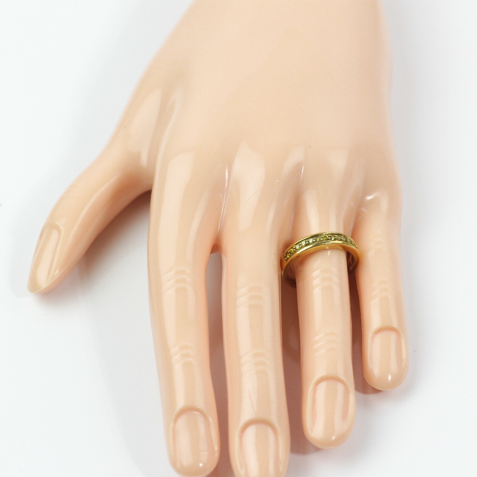 ADORABLE STERLING SILVER GOLD TONE BAND WITH GREEN GEMSTONES SIZE 6.75