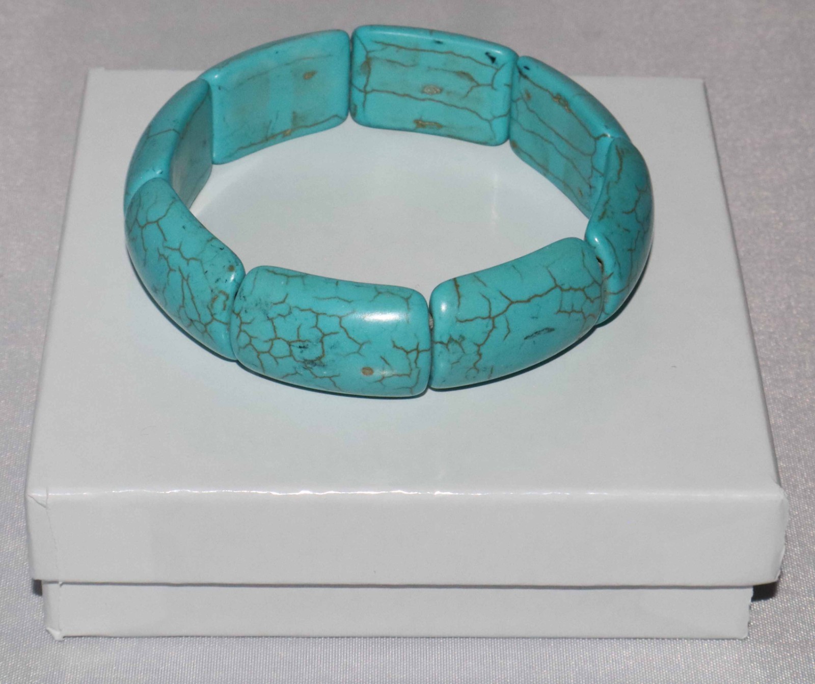 Simulated Turquoise Dyed Blue Howlite Beads Stretch Bangle Fashion Bracelet