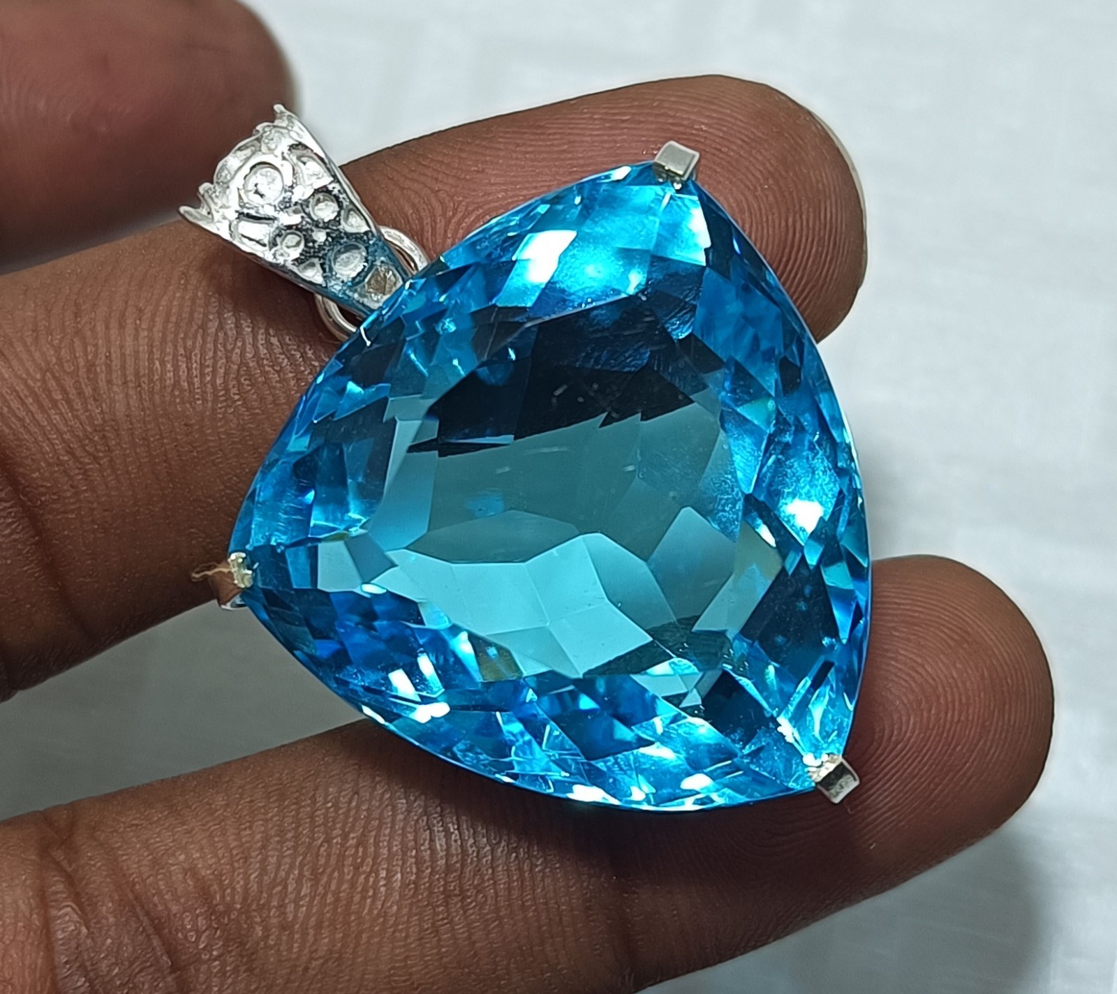95.8Ct Trillion Sky Blue Natural Topaz 925 Solid Silver Pendant Loose Gemstone