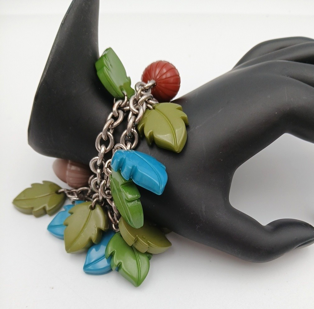 FENDI Dangle Charm Bracelet Acorns Leaves Chain Link Silver Tone READ