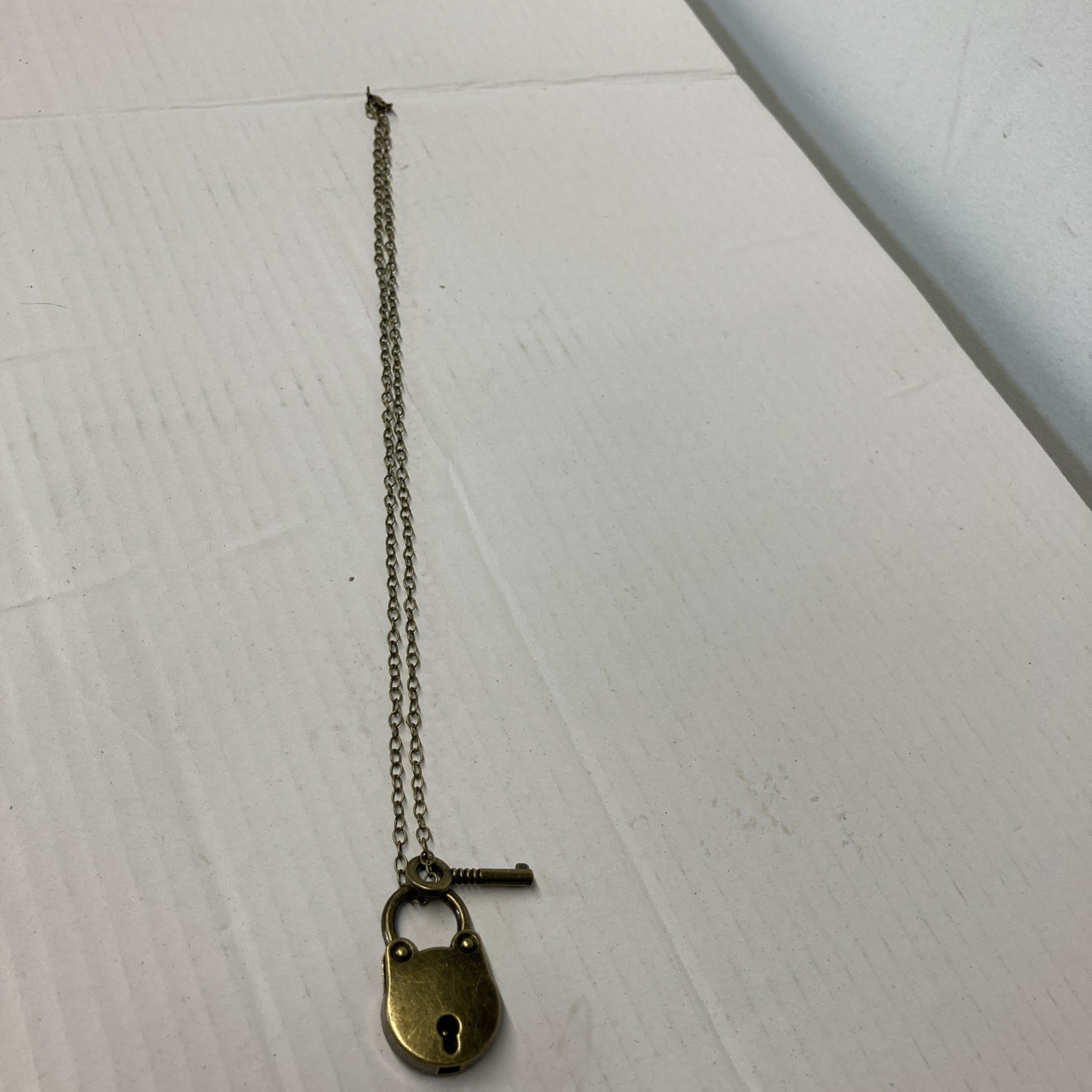 Vintage Style Old Antique Mini Padlock &Key Bronze Chain Necklace Gift Box