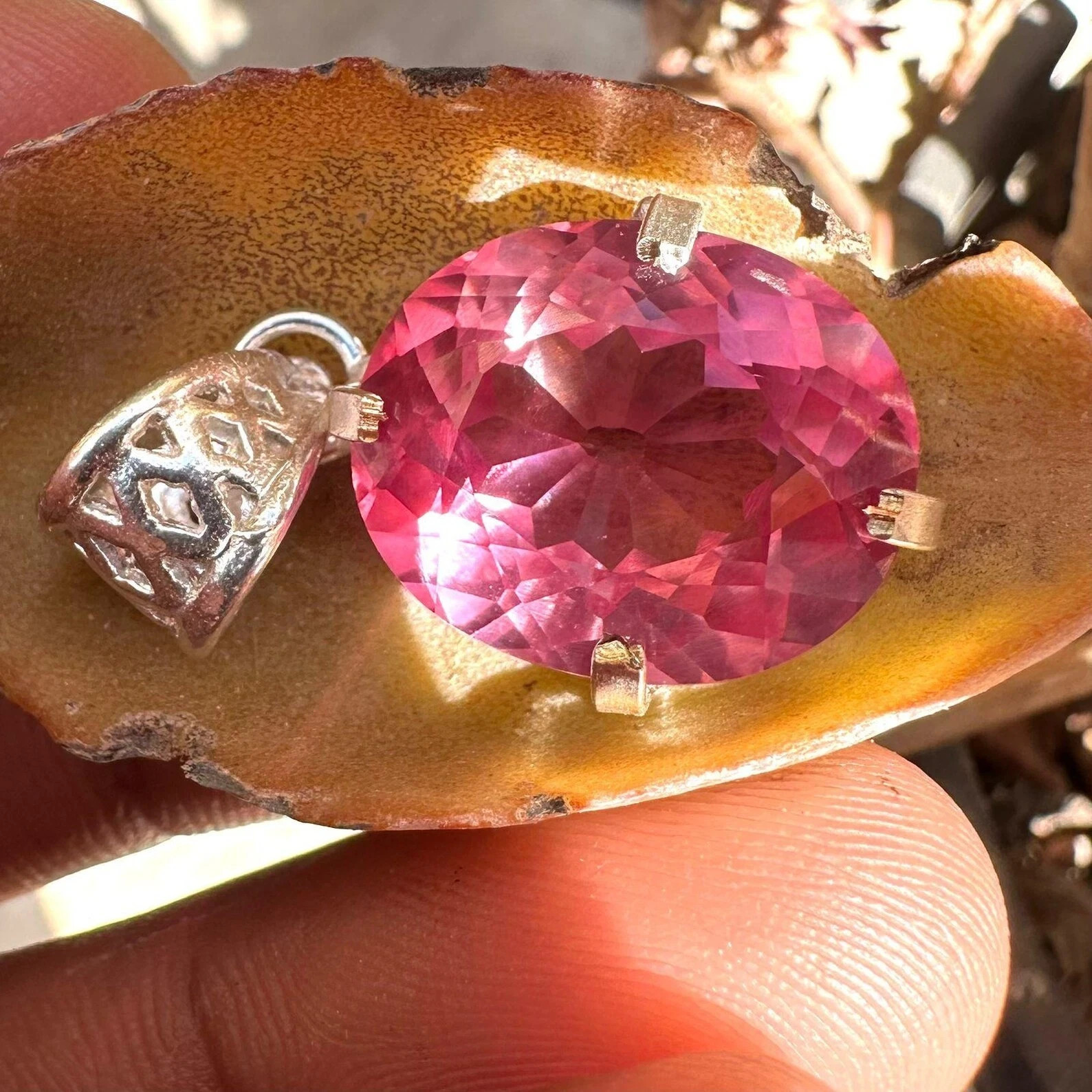 Natural Padparadscha Sapphire Pendant 925 Silver 32.20 Ct Oval Cut MR Gemstone A