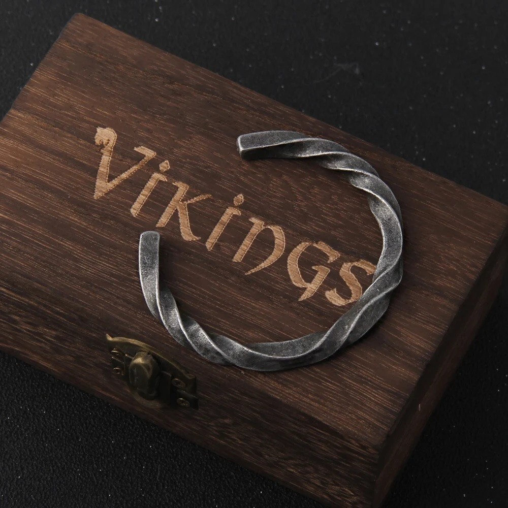 Vikings Dragon Bracelet Men’s Alloy Steel Bangel Vintage Punk Jewelry Gifts Box