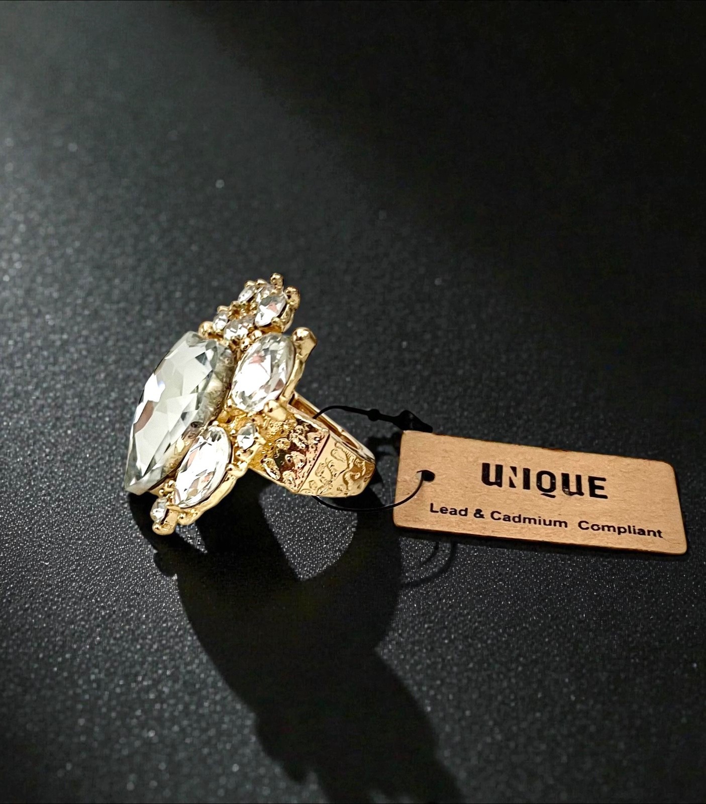 1.3/8″ Drop Bold Clear Crystal Heart Stretch Cocktail Ring Costume Jewelry