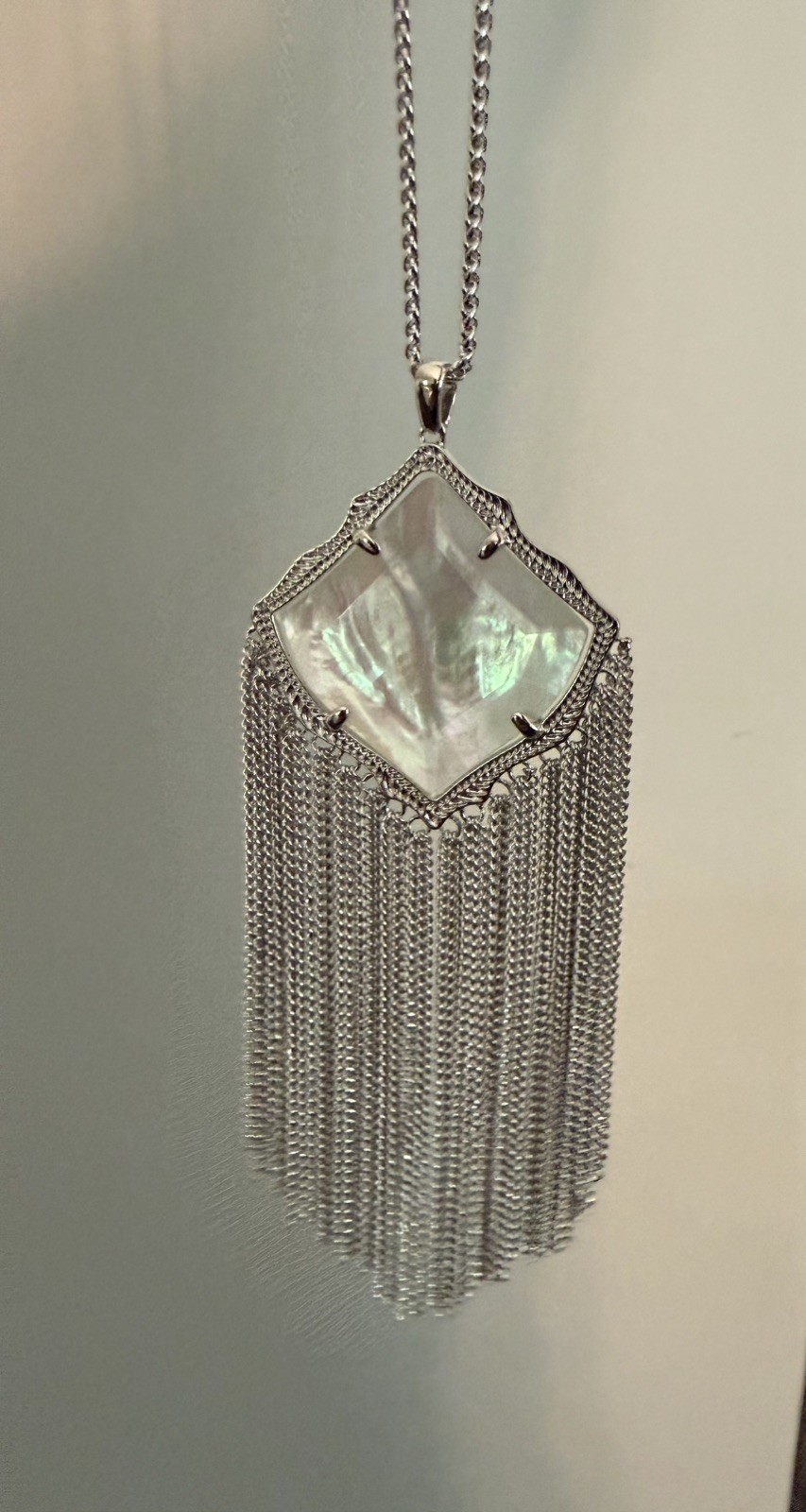 Kendra Scott Kingston Fringe Necklace Silver Plated White Mother of Pearl 32″