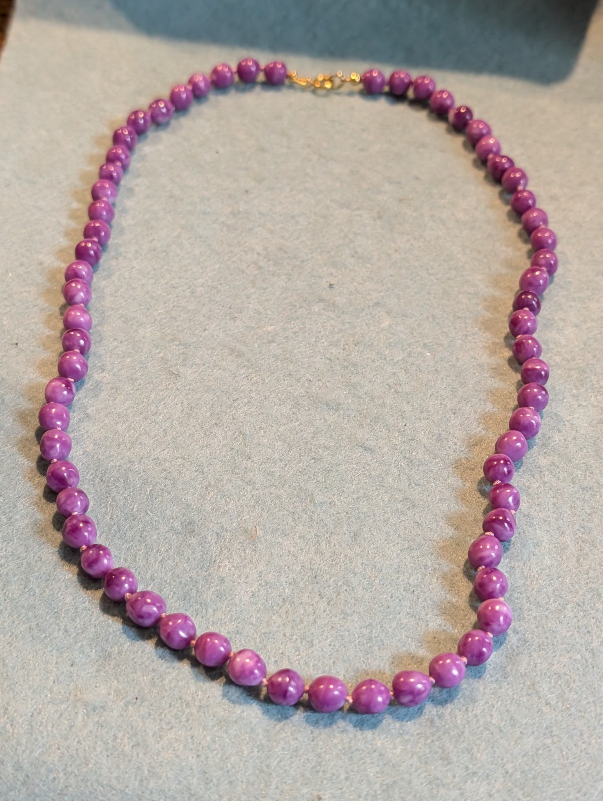 Single-strand Gemstone Bead Necklace Purple Pink Beads Gold Tone
