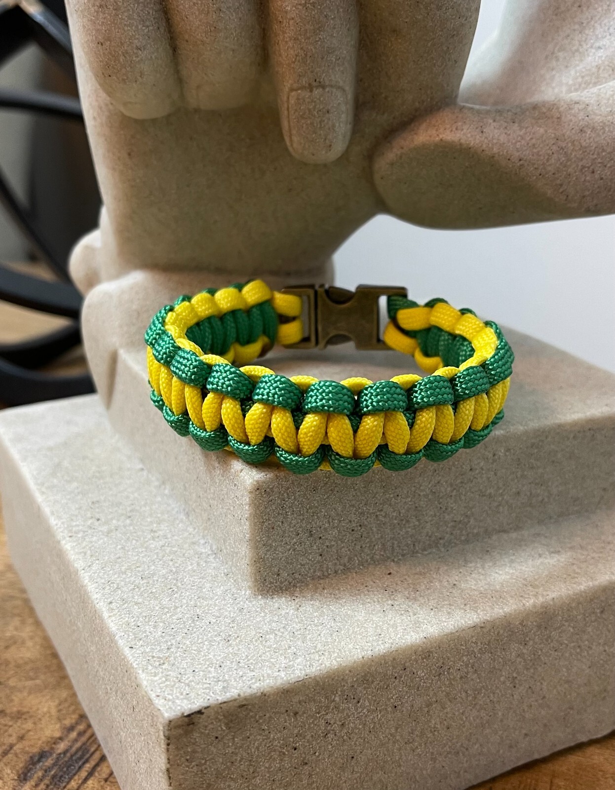 Paracord Bracelet with Yellow and Kelly-Green Color – Cobra Weave Style