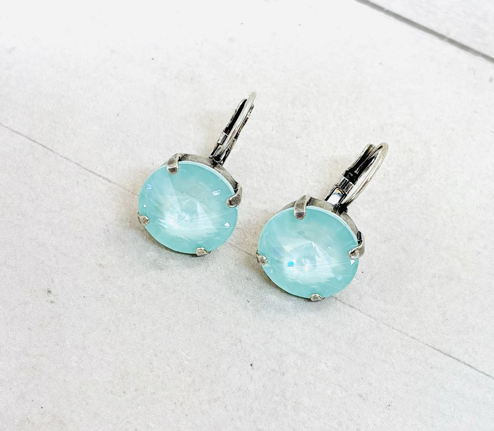 Silver Plated Mint Green Drop Earrings are With 14mm Mint Green Stone