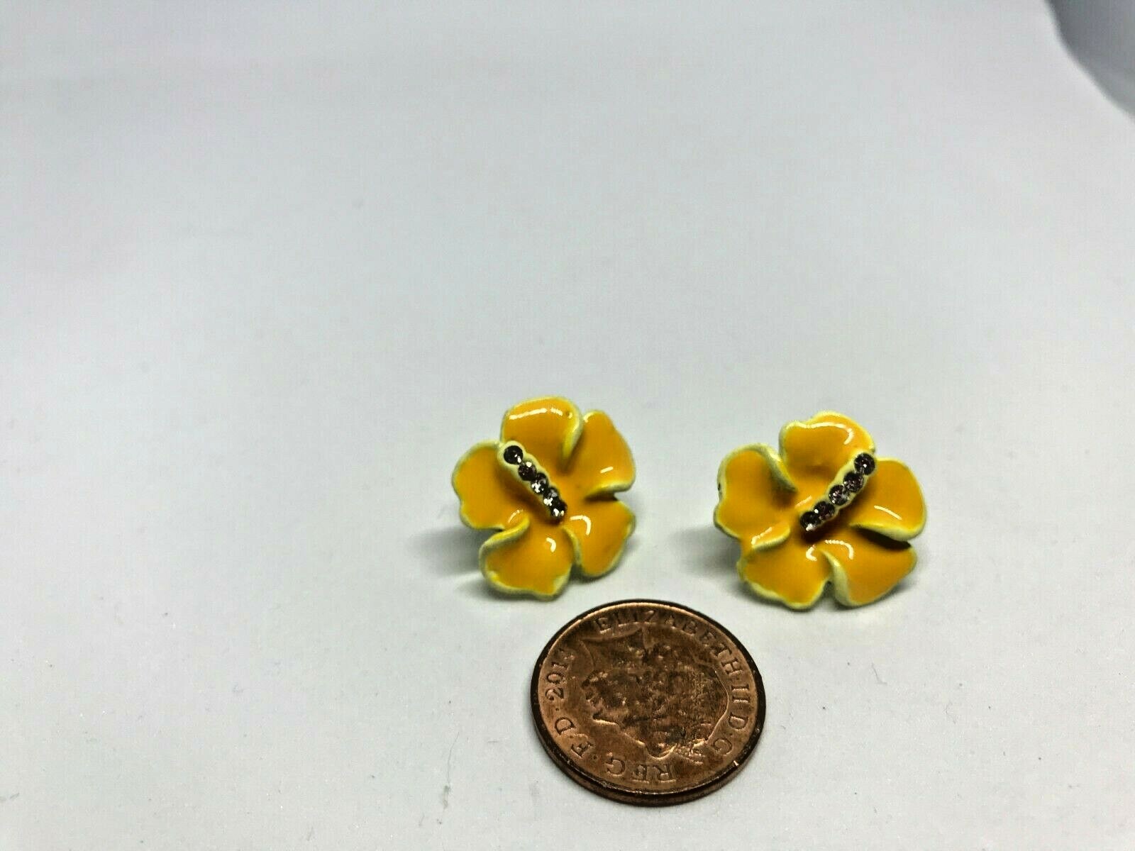 Vintage Earrings Stud Ceramic Enamel Yellow Flower Rhinestone Diamante1980′