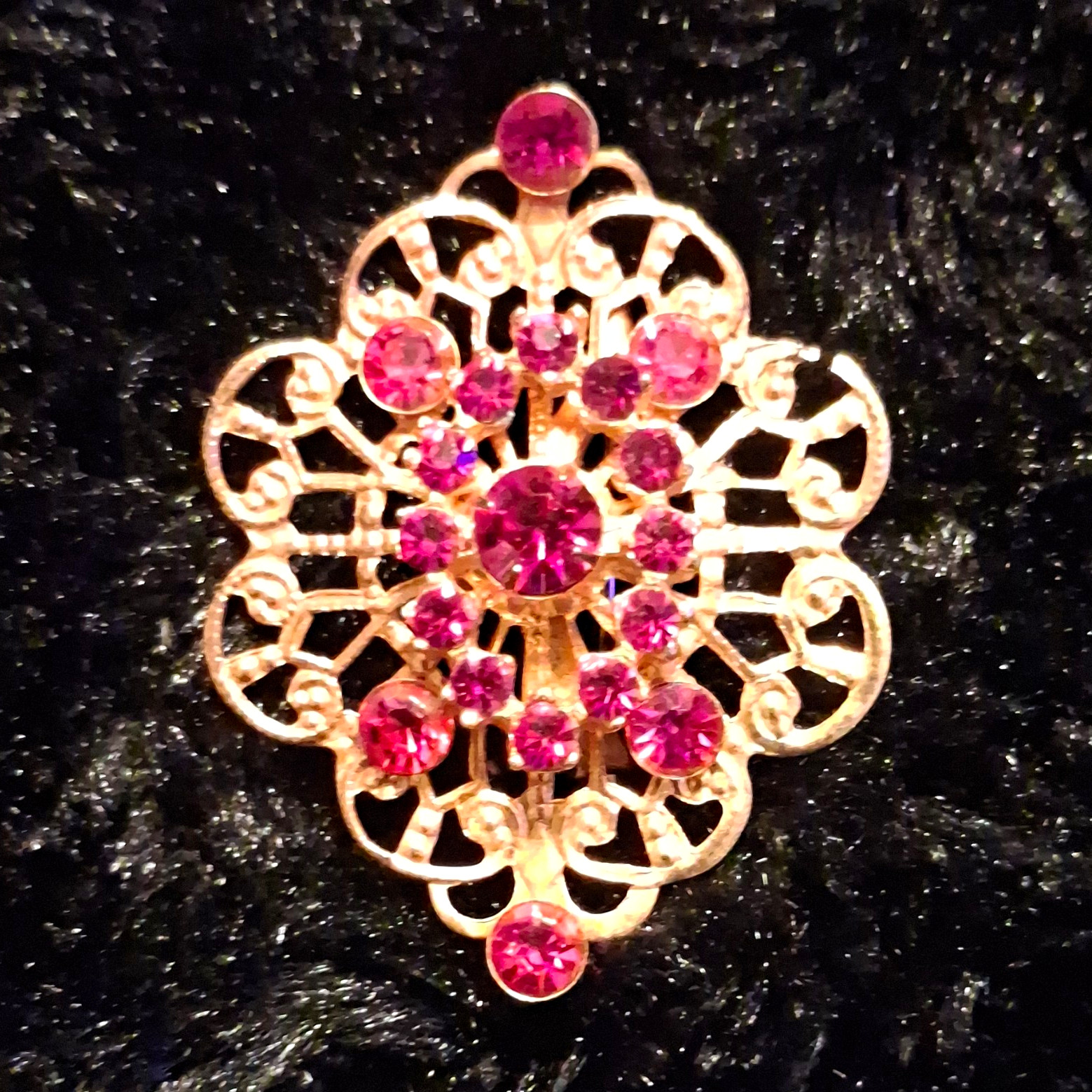 Flower Brooch Pin Gold Tone Pink Round Rhinestones Cluster Set Fashion Theme