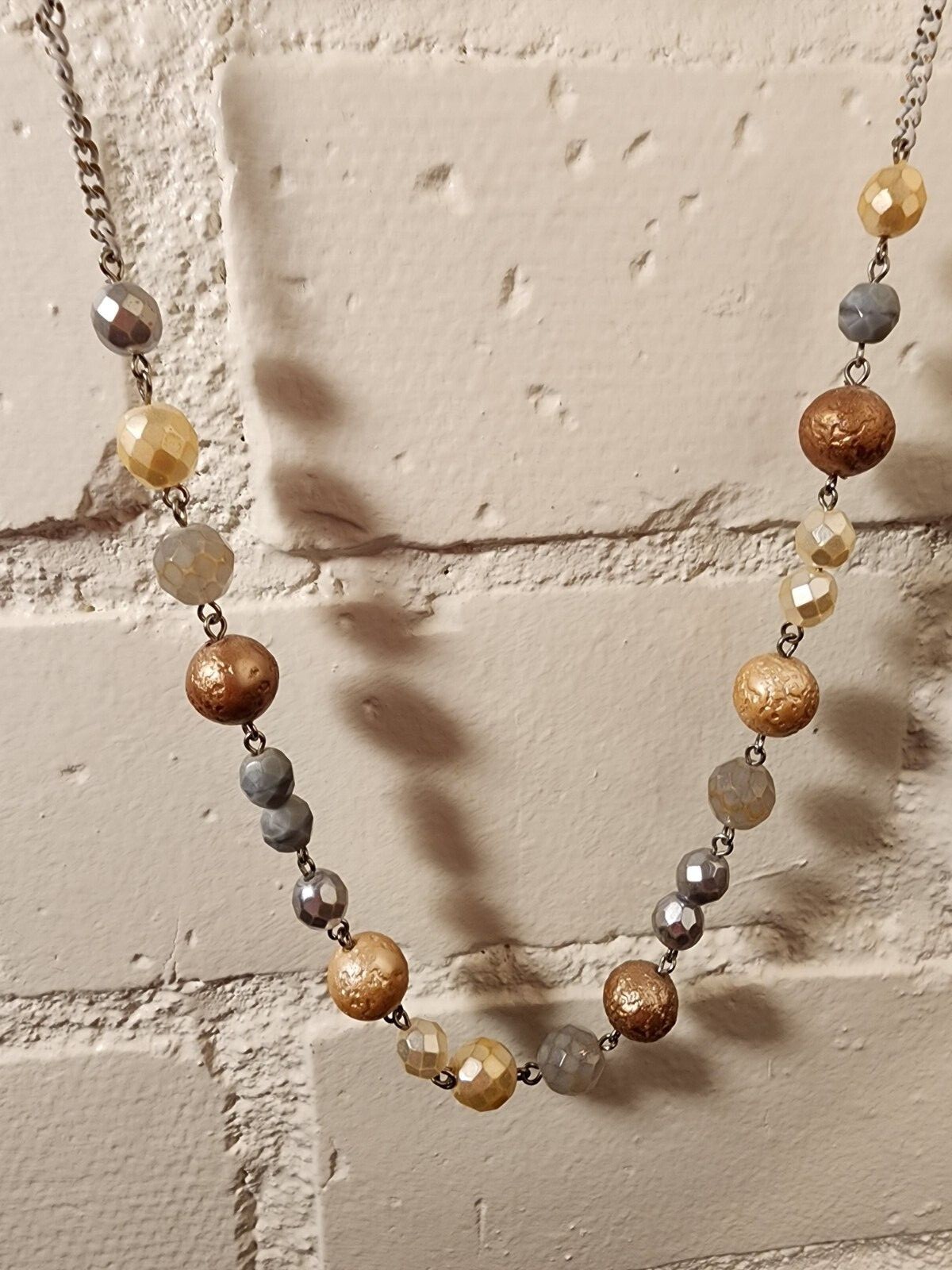 BOHO BEAD NECKLACE GRAY BEIGE IVORY OFF-WHITE BEADS W/SILVER TONE & WHITE CHAIN