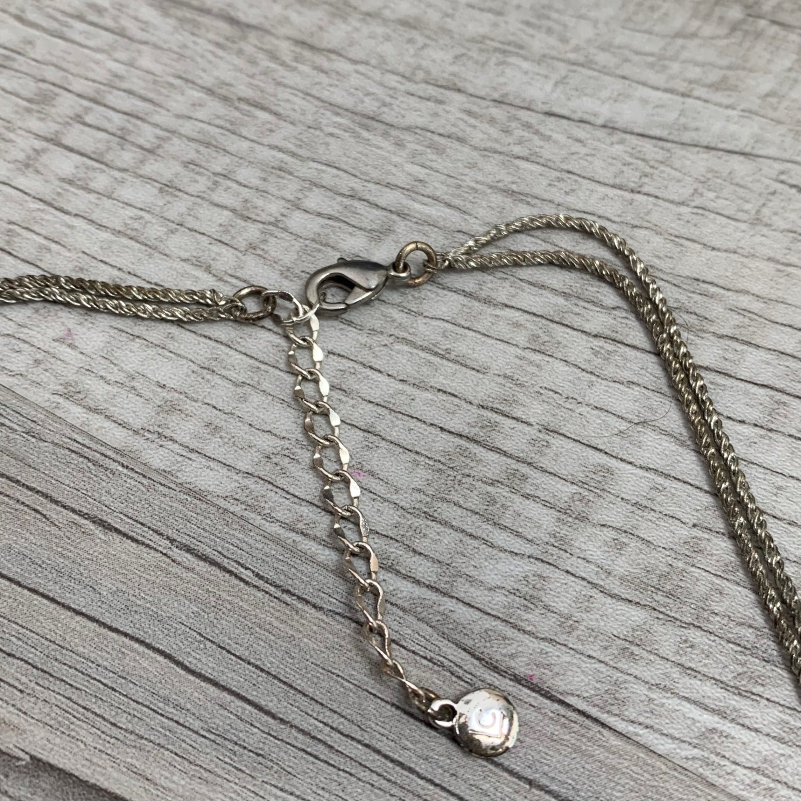 Liz Claiborne Silver Tone Double Strand Rope Chain Floral Pendant Necklace 16in