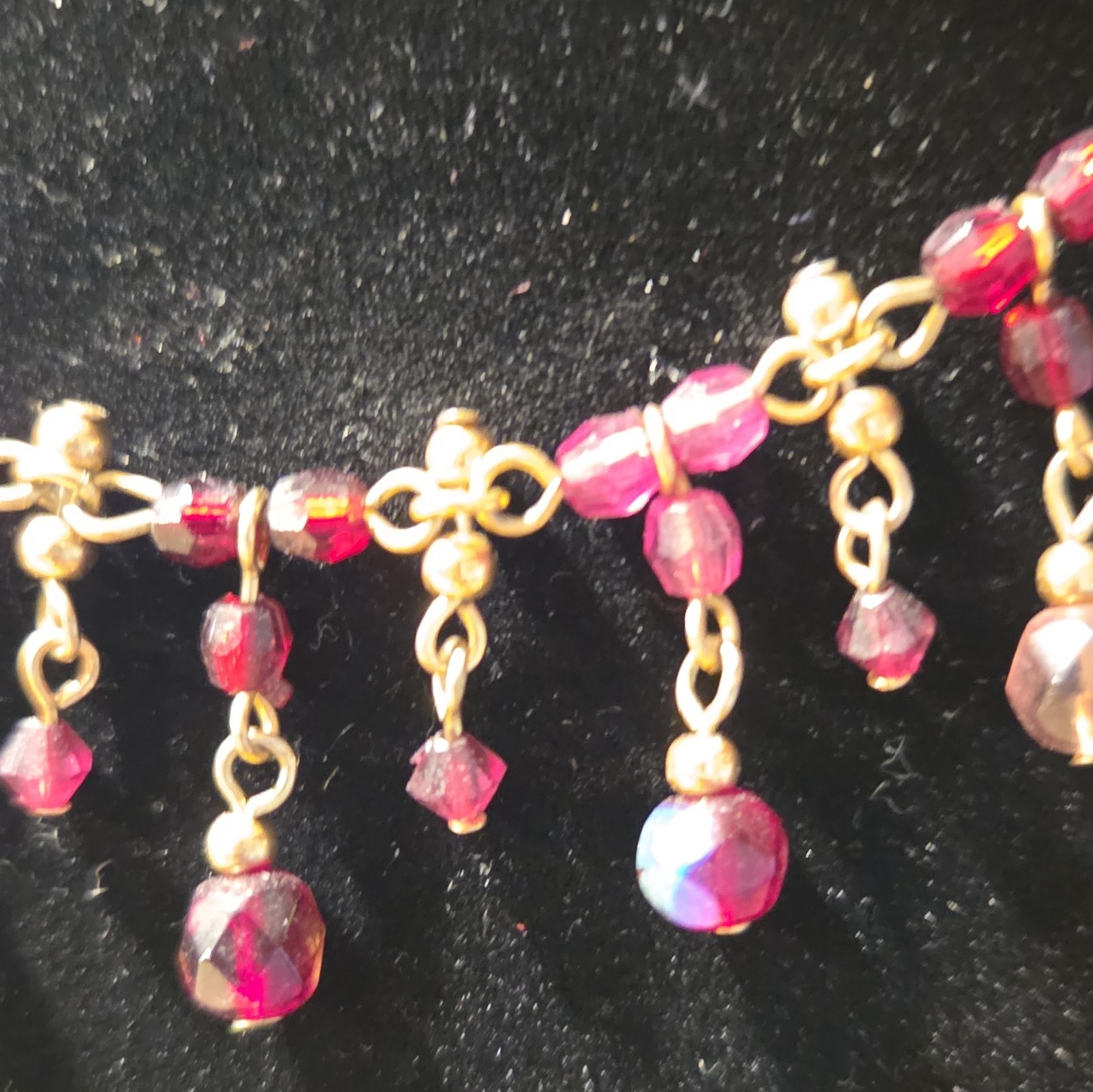Gold-Tone Cable Chain Necklace Pink Round Glass Beaded Dangle Charms. J2