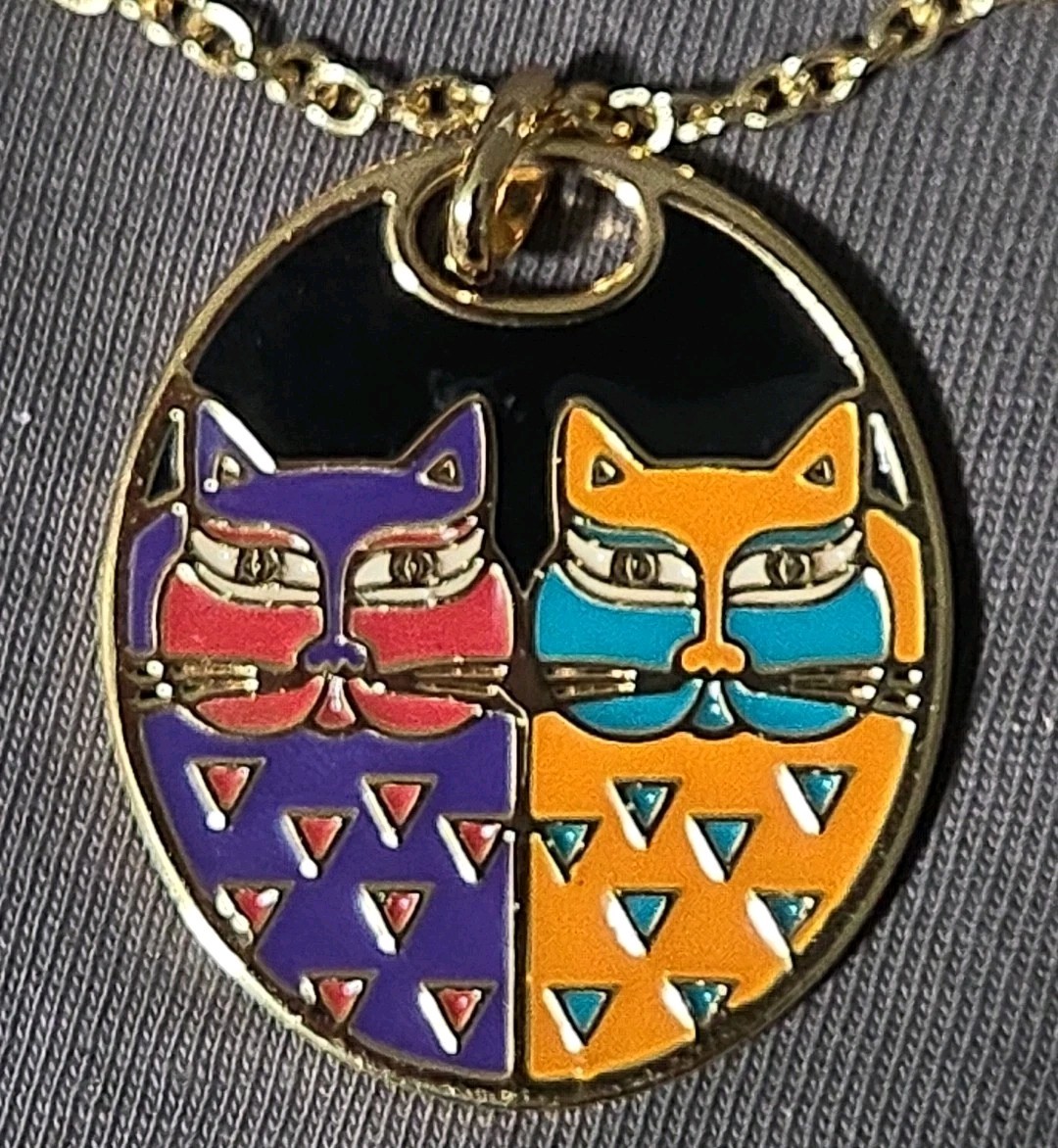 Laurel Burch Gold Portrait Cats Necklace W/ 18″ Chain