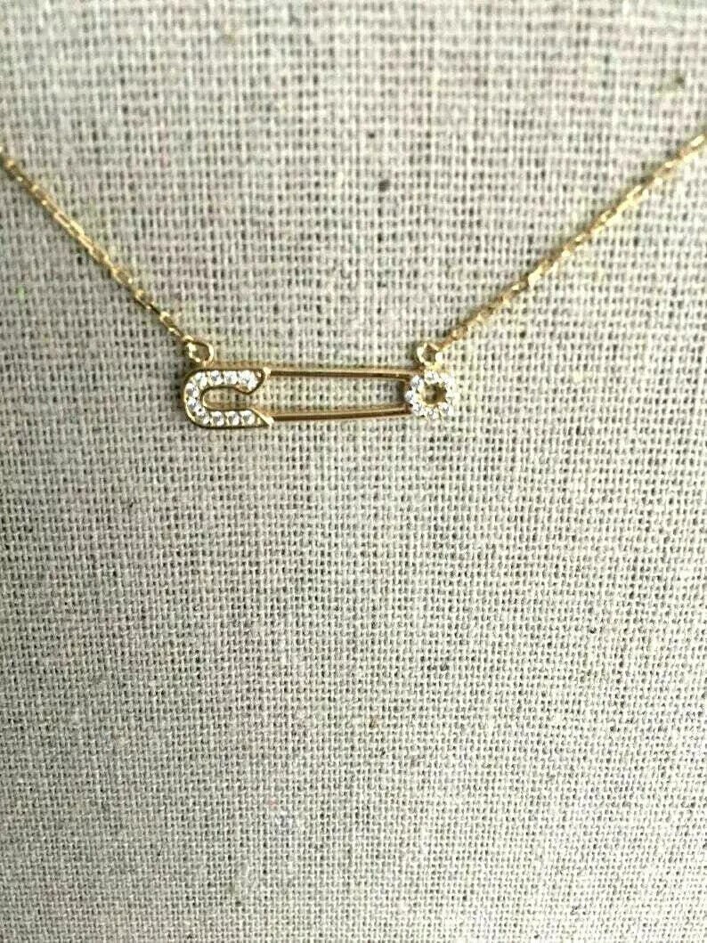 Round Cut Simulated Diamond Women’s Safety Pin Pendant In 14k Yellow Gold Plated