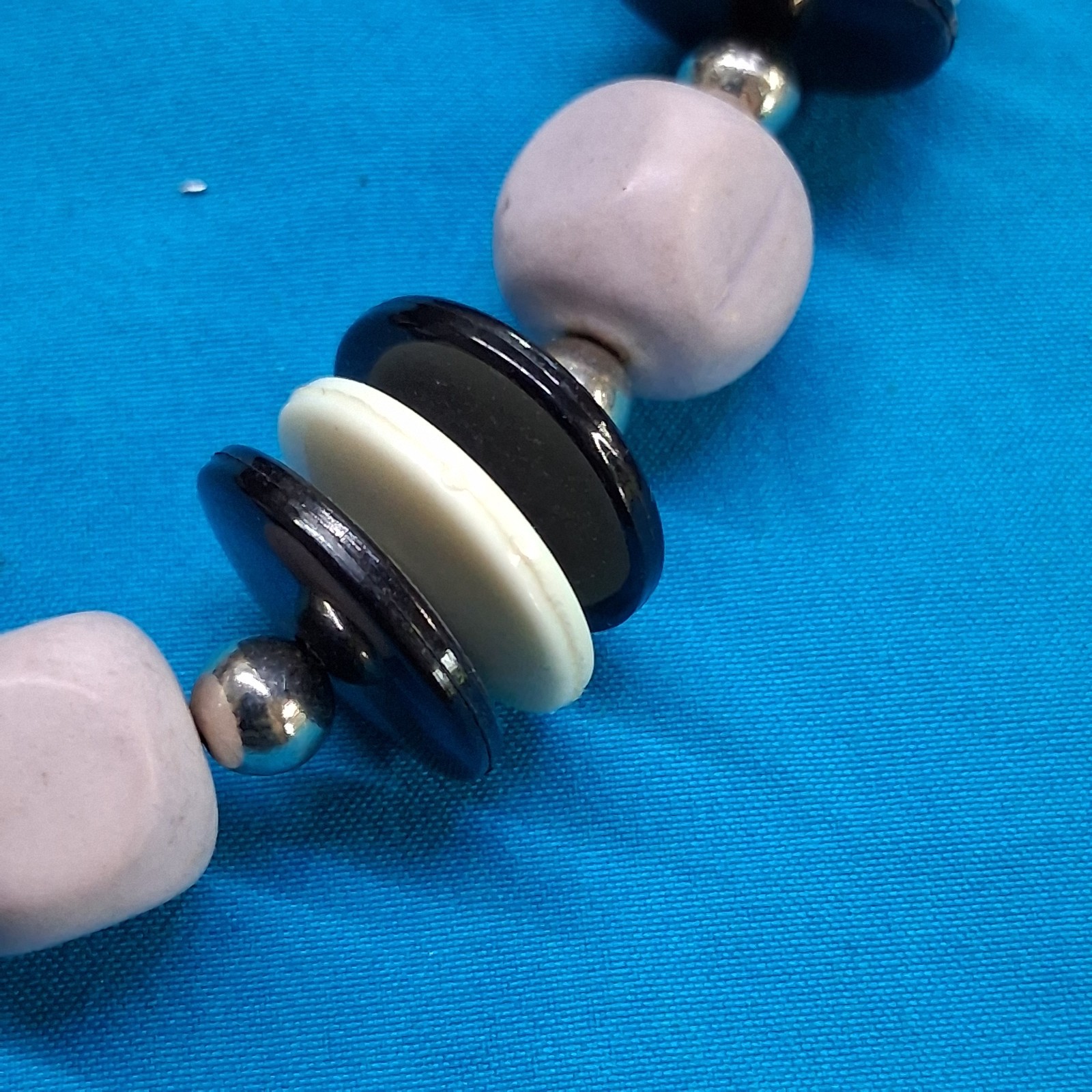 Vintage Purple Wood Bead Black & White Plastic Disc Collar Necklace