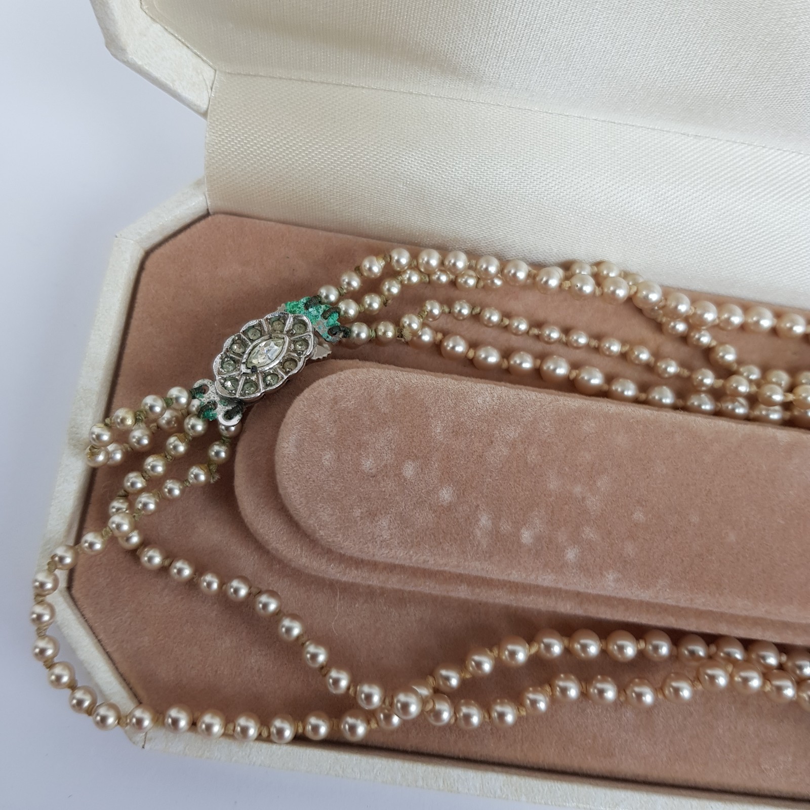 JOB LOT X4 Simulated Pearl Necklaces Various Lengths (See Description)