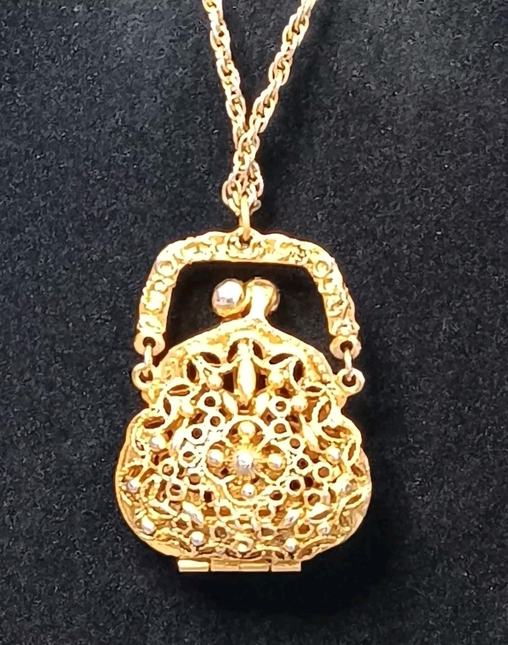 ART Filigree Purse Locket Pendant Sachet Necklace Victorian Style Kiss Lock Vtg