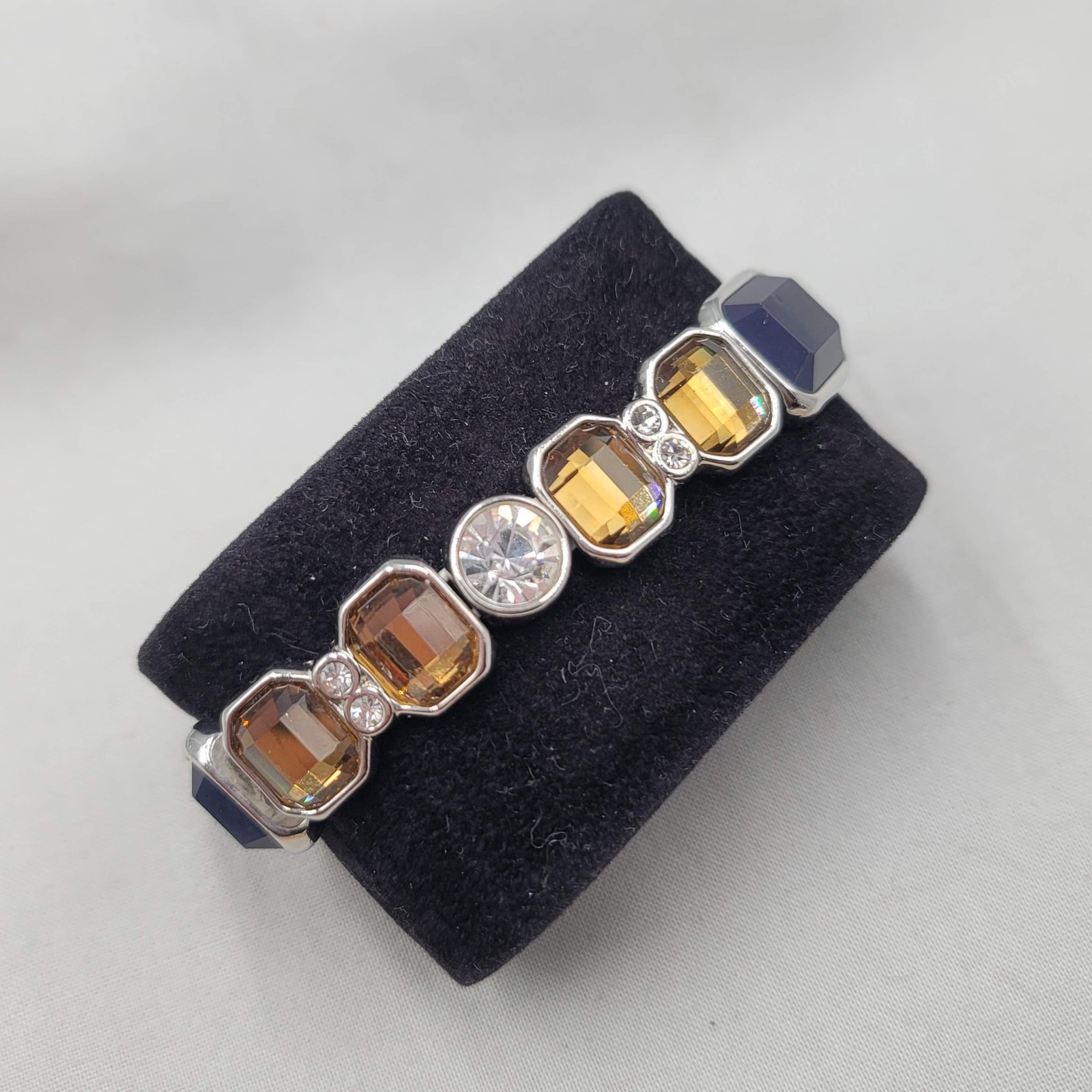 lia sophia Blue Tan Rhinestone Bracelet Silver tone Elastic 6.5″