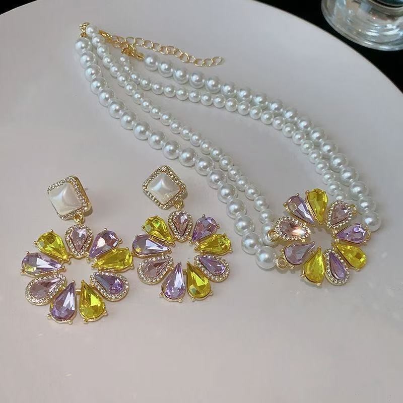 Gold Alloy Jewelry Set Strand Imitation Pearl Necklace Zirconia Floral Earrings