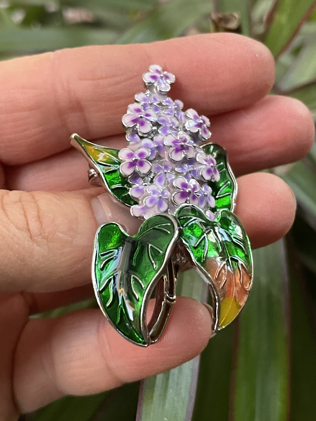 ZARD Lilac Flower Brooch Pin in Enamel
