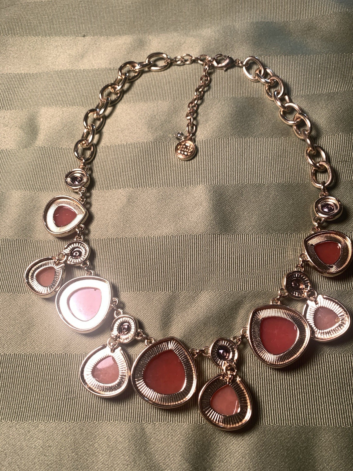 Dana Buchman Chunky Necklace Gold tone Orange Accents Rhinestones 16″-19″
