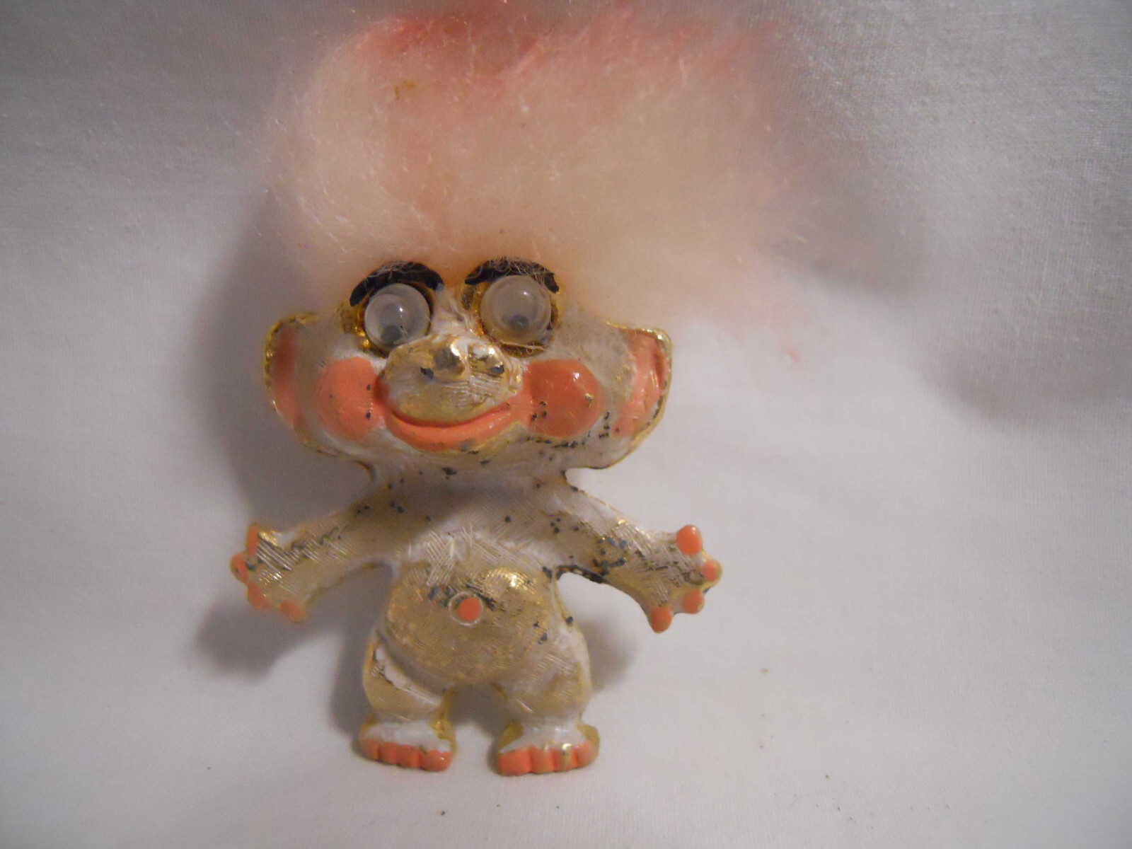TROLL PIN 60s 1 1/2″ Pink Hair Googly eyes