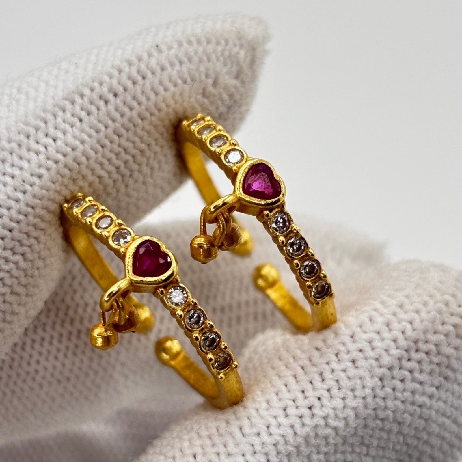 Trendy Adjustable Gold Tone Heart Toe Rings White Pink Stone Dangle Bichiya