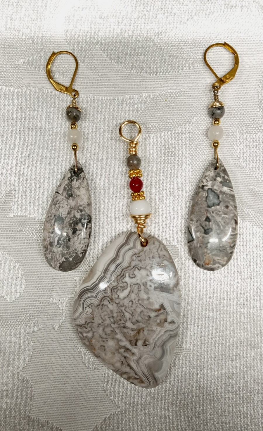 Gray Agate Teardrop Dangle Drop Earrings Leverback Metal & Stone