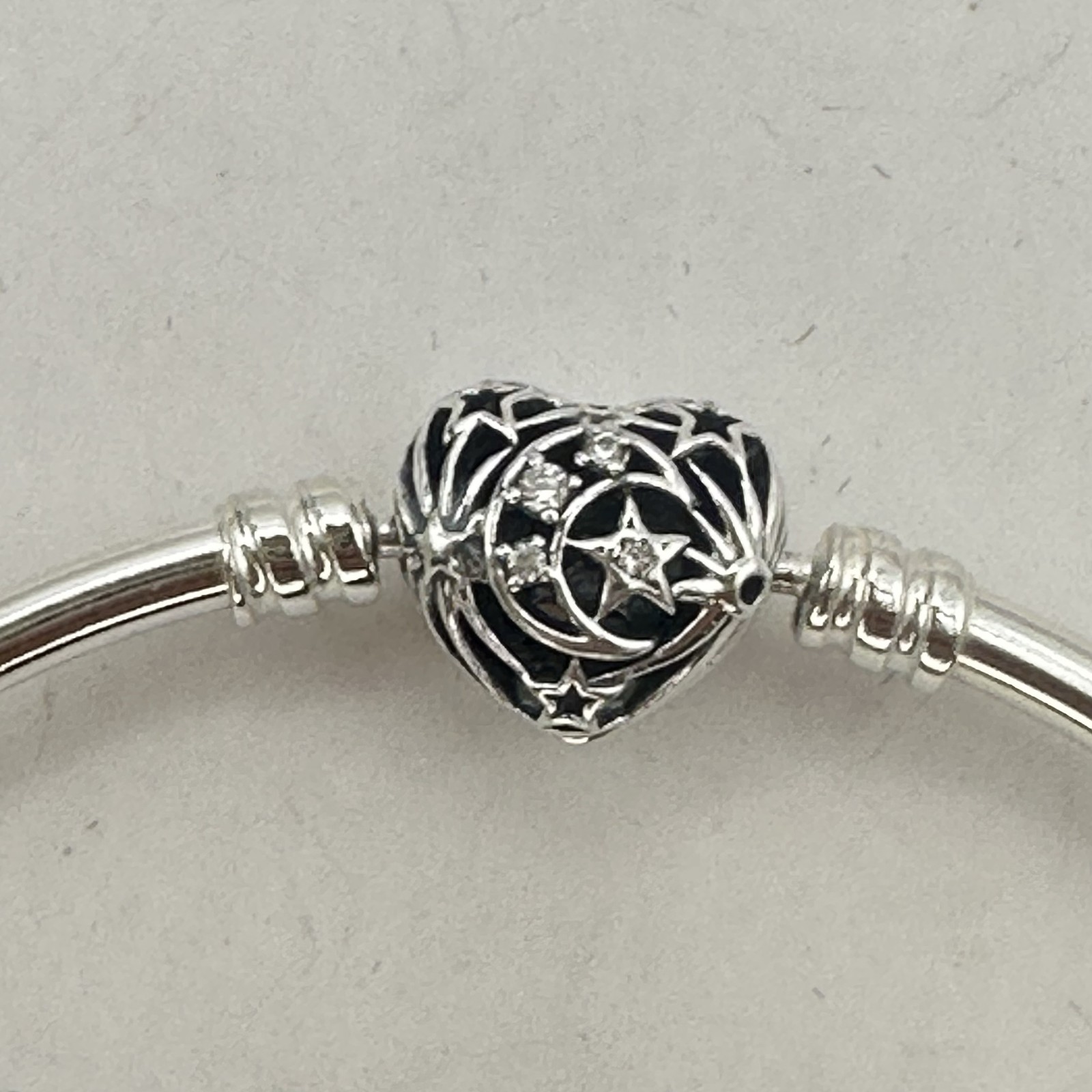 Pandora Womens Celestial Heart Clasp 925 Sterling Silver Bangle Bracelet 8.3″